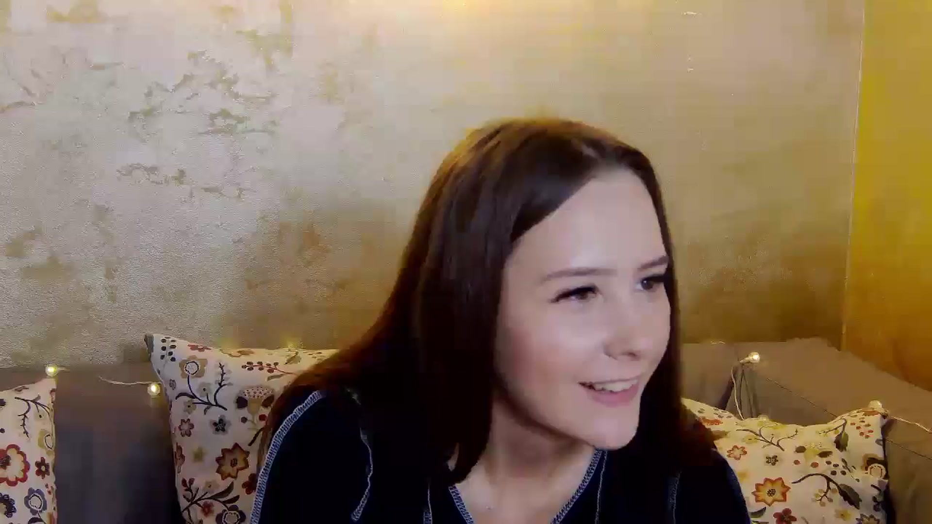 Gallery image thumbnail from Radiance's myfreecams stream on, 12/30/2024, 15:43 image 16 of 20