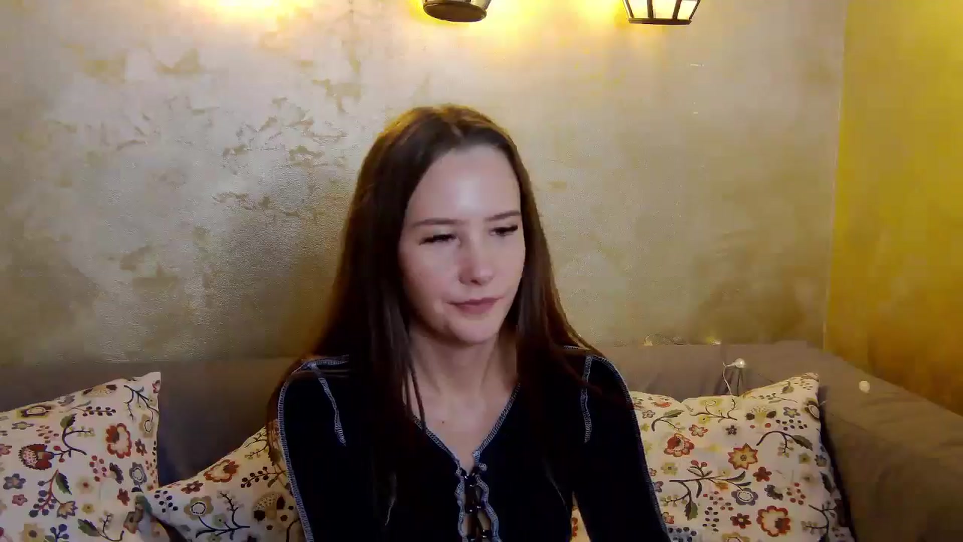 Gallery image thumbnail from Radiance's myfreecams stream on, 12/30/2024, 21:41 image 16 of 20