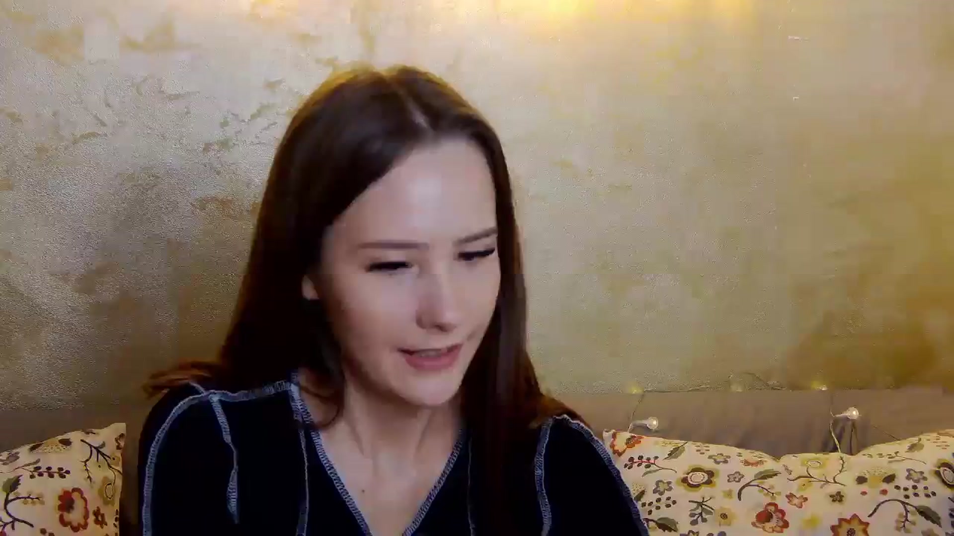Gallery image thumbnail from Radiance's myfreecams stream on, 12/30/2024, 21:41 image 4 of 20