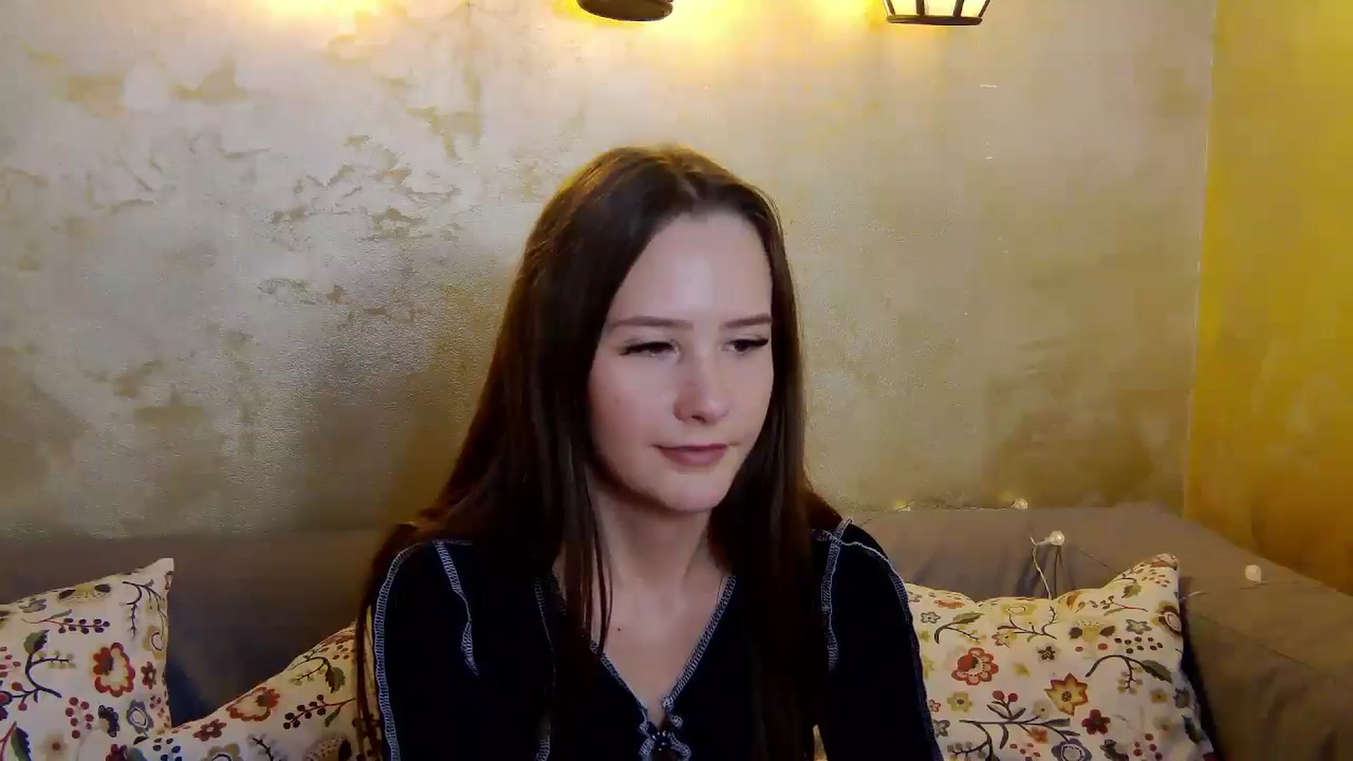 Gallery image thumbnail from Radiance's myfreecams stream on, 12/30/2024, 21:41 image 18 of 20