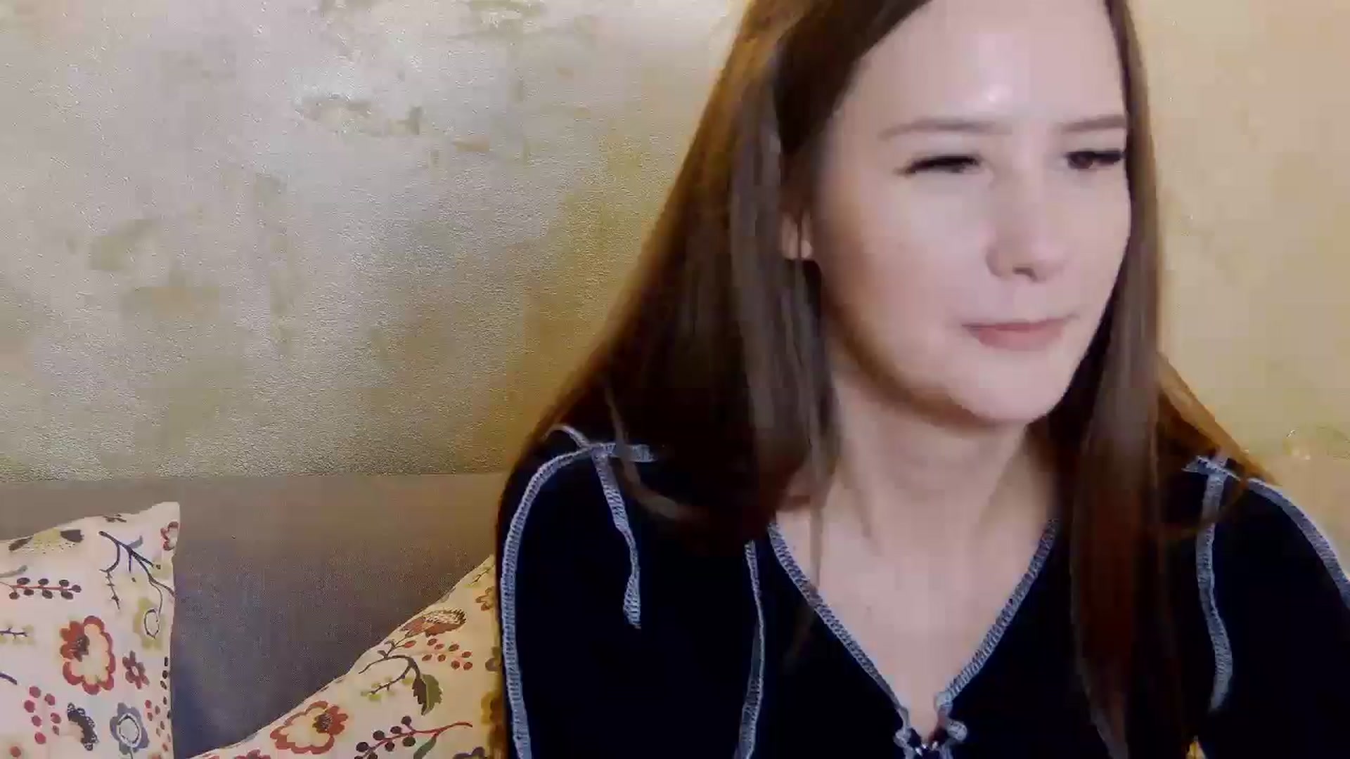 Gallery image thumbnail from Radiance's myfreecams stream on, 12/30/2024, 21:41 image 9 of 20