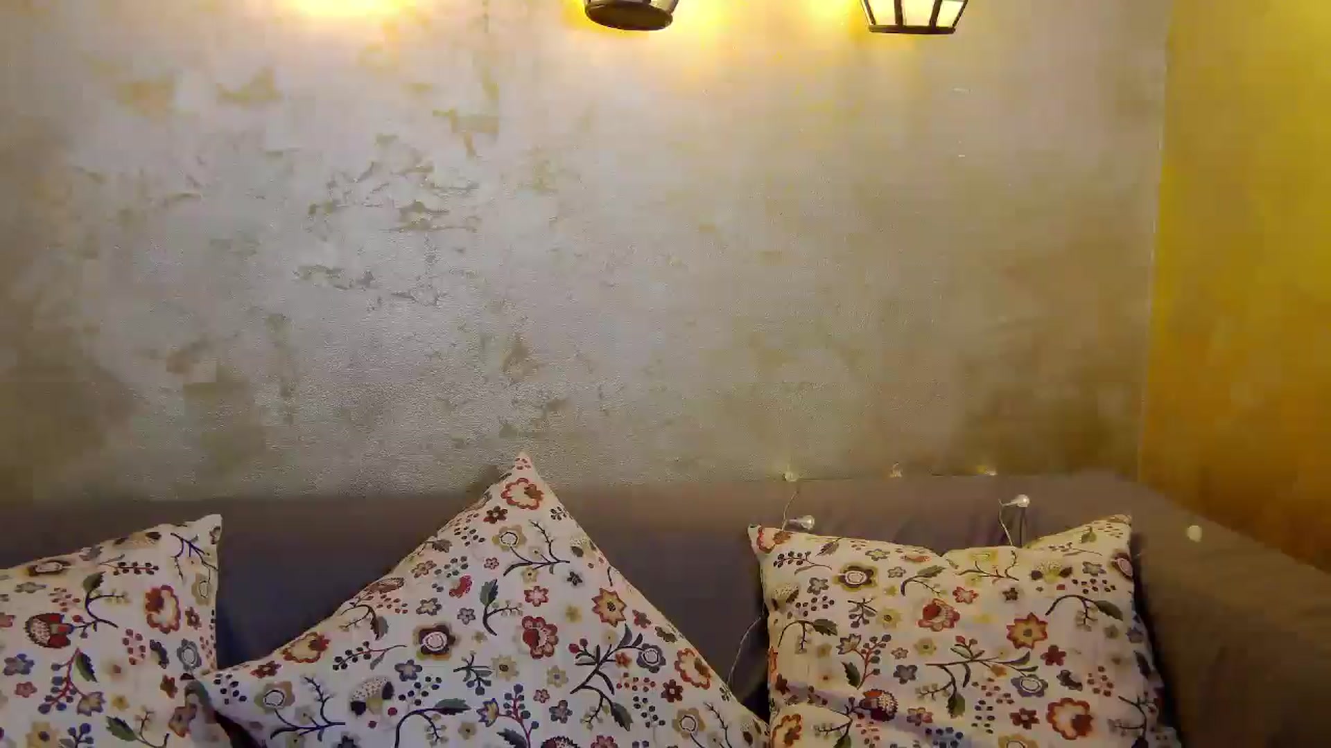 Gallery image thumbnail from Radiance's myfreecams stream on, 12/30/2024, 21:41 image 15 of 20