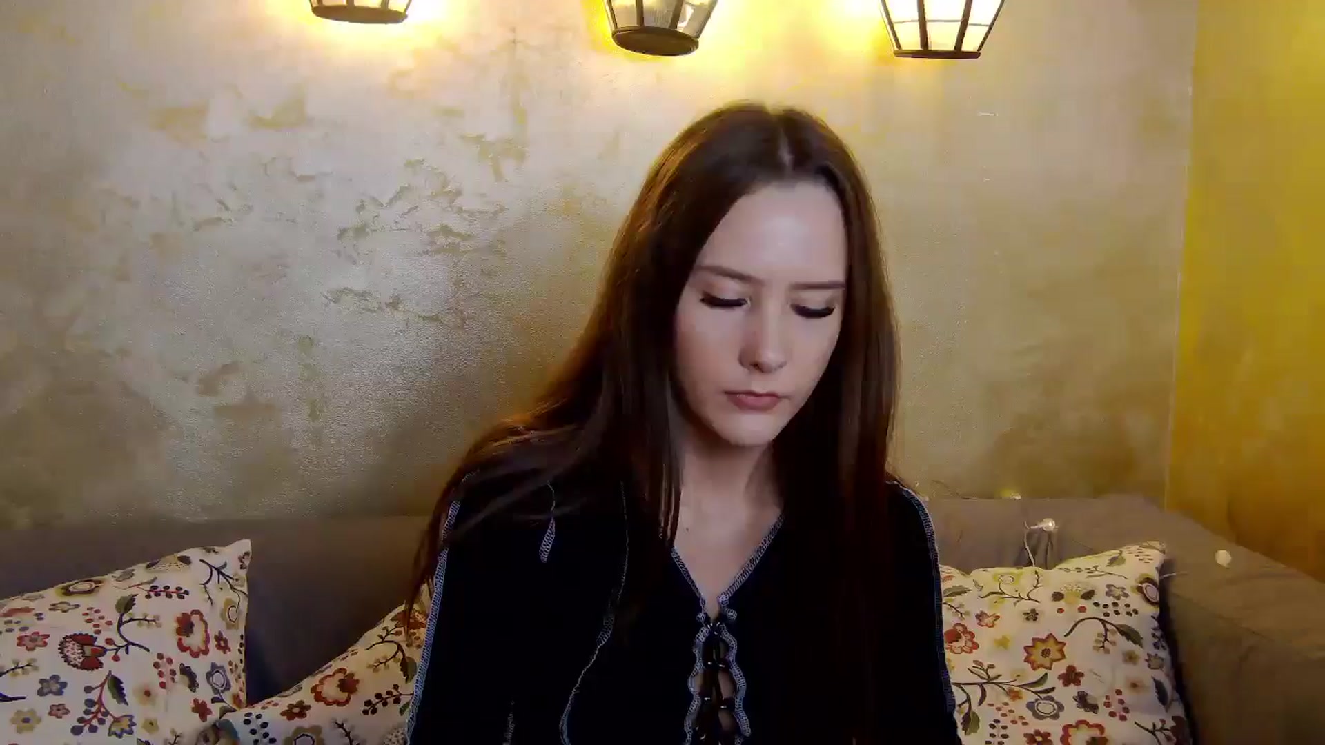 Gallery image thumbnail from Radiance's myfreecams stream on, 12/30/2024, 21:41 image 1 of 20