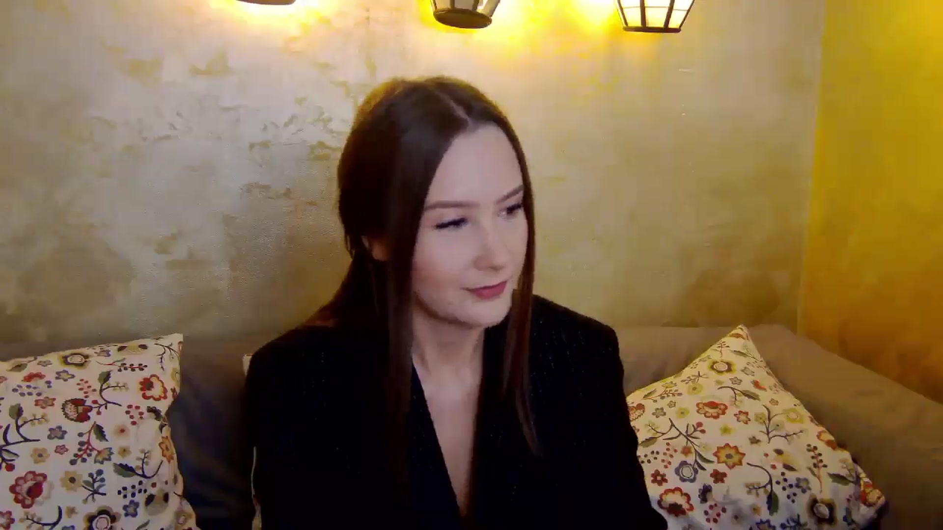 Gallery image thumbnail from Radiance's myfreecams stream on, 01/05/2025, 14:09 image 4 of 20