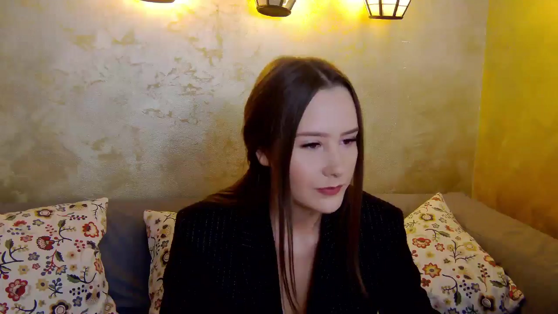 Gallery image thumbnail from Radiance's myfreecams stream on, 01/05/2025, 14:09 image 7 of 20