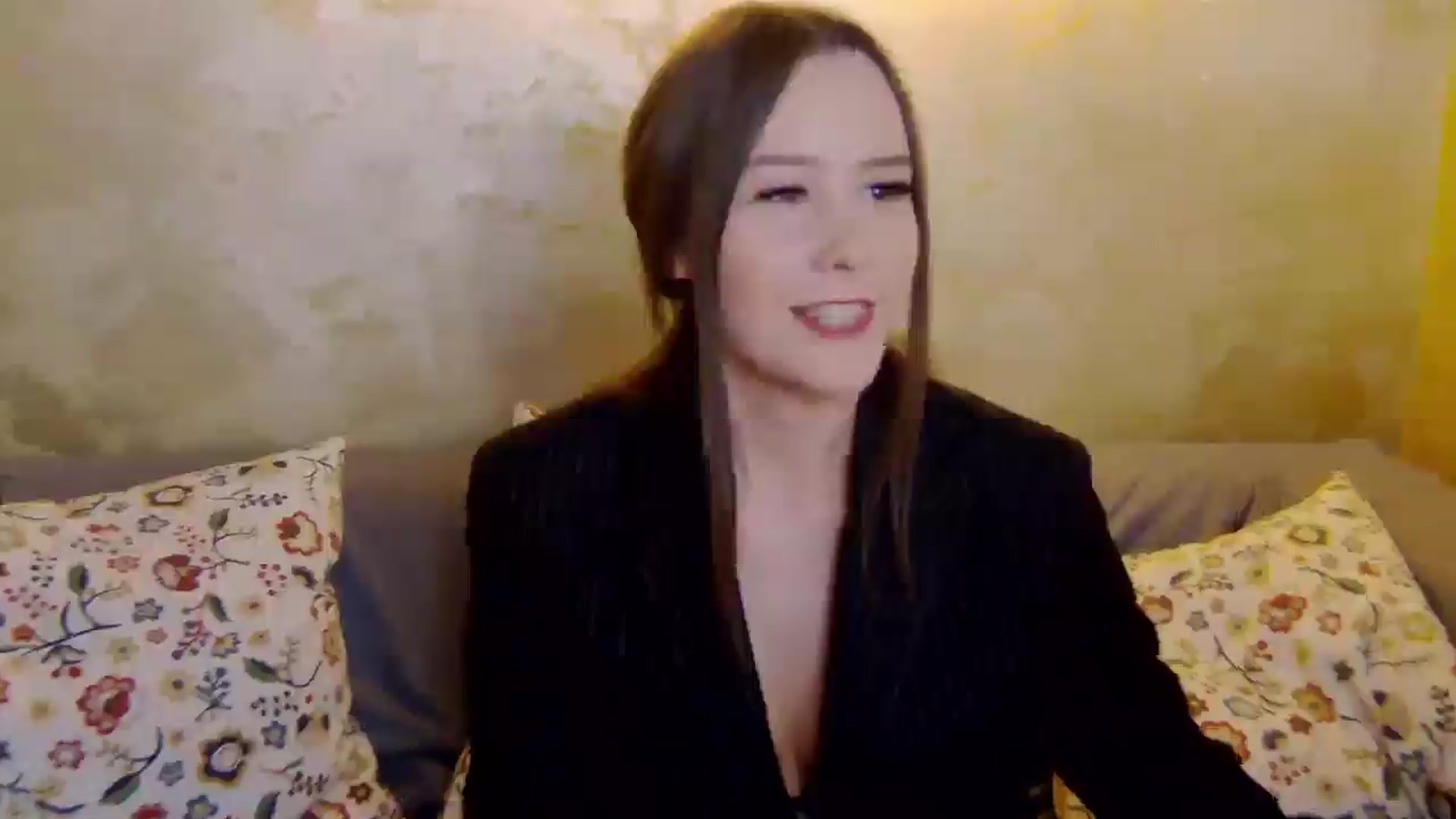 Gallery image thumbnail from Radiance's myfreecams stream on, 01/05/2025, 15:12 image 12 of 20