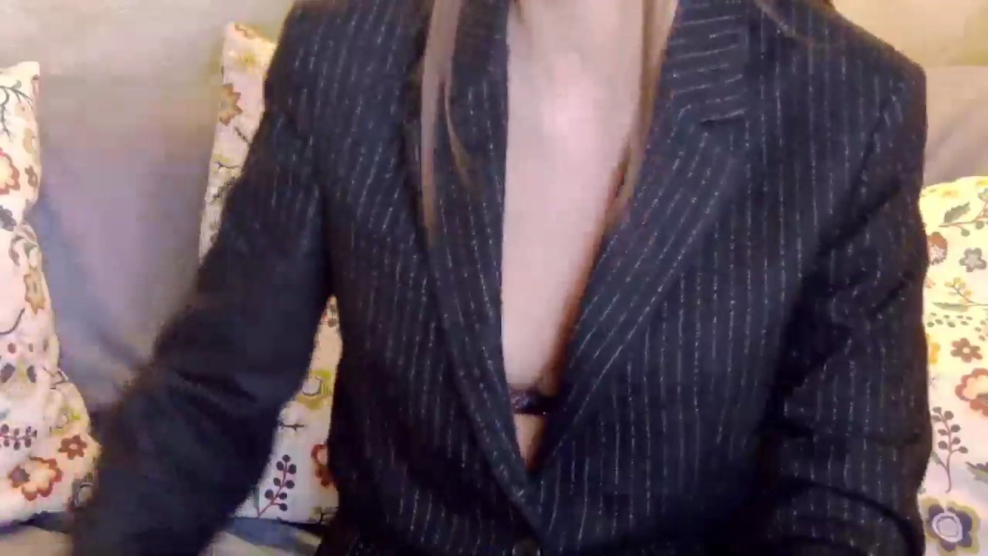 Gallery image thumbnail from Radiance's myfreecams stream on, 01/05/2025, 15:12 image 15 of 20
