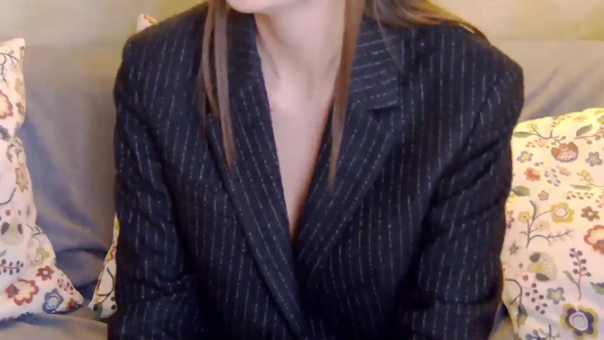 Gallery image thumbnail from Radiance's myfreecams stream on, 01/05/2025, 15:12 image 17 of 20