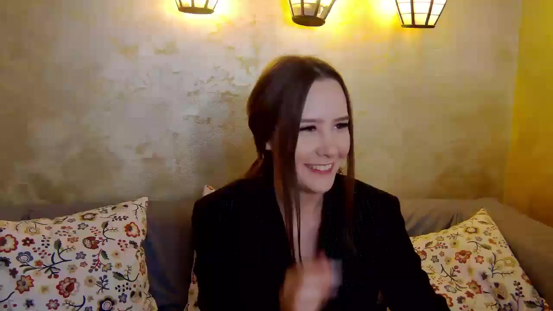 Gallery image thumbnail from Radiance's myfreecams stream on, 01/05/2025, 15:12 image 1 of 20