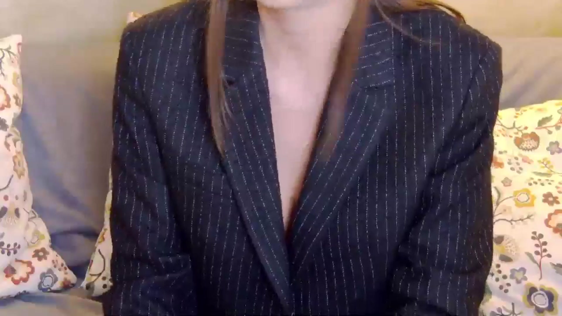 Gallery image thumbnail from Radiance's myfreecams stream on, 01/05/2025, 15:12 image 16 of 20