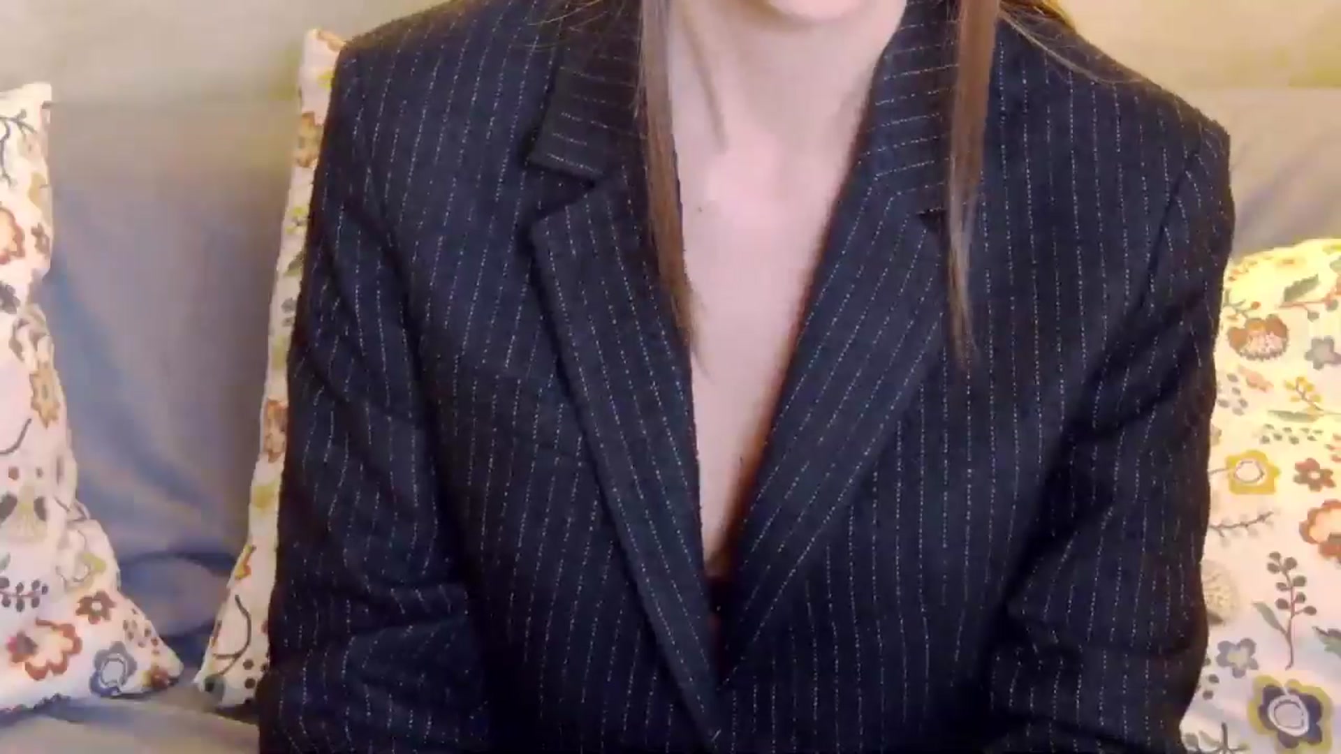 Gallery image thumbnail from Radiance's myfreecams stream on, 01/05/2025, 15:12 image 14 of 20