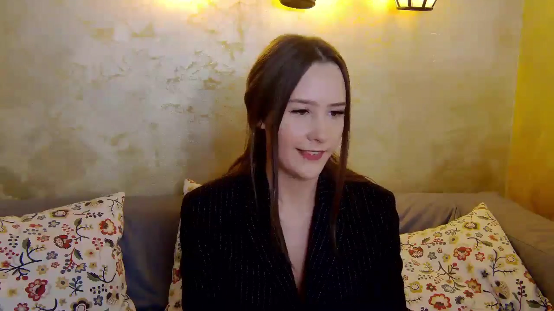 Gallery image thumbnail from Radiance's myfreecams stream on, 01/05/2025, 15:41 image 14 of 20