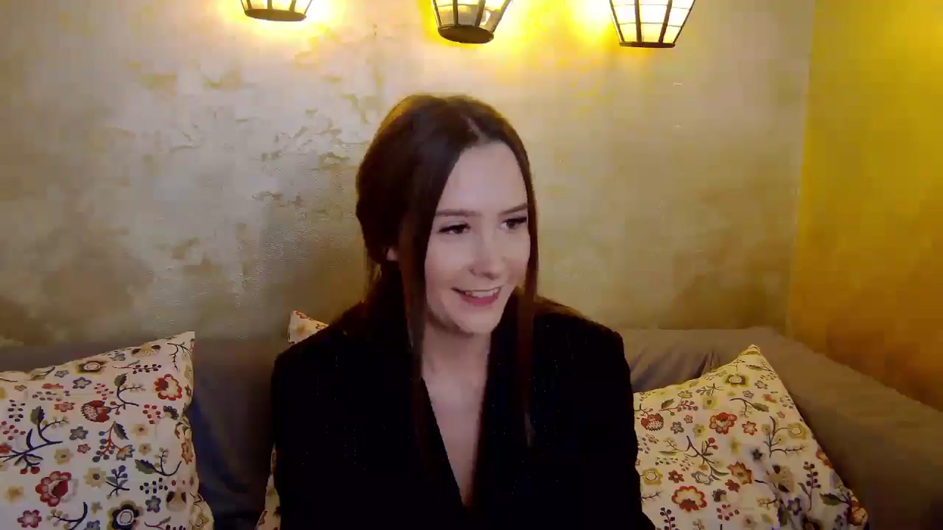 Gallery image thumbnail from Radiance's myfreecams stream on, 01/05/2025, 15:41 image 3 of 20