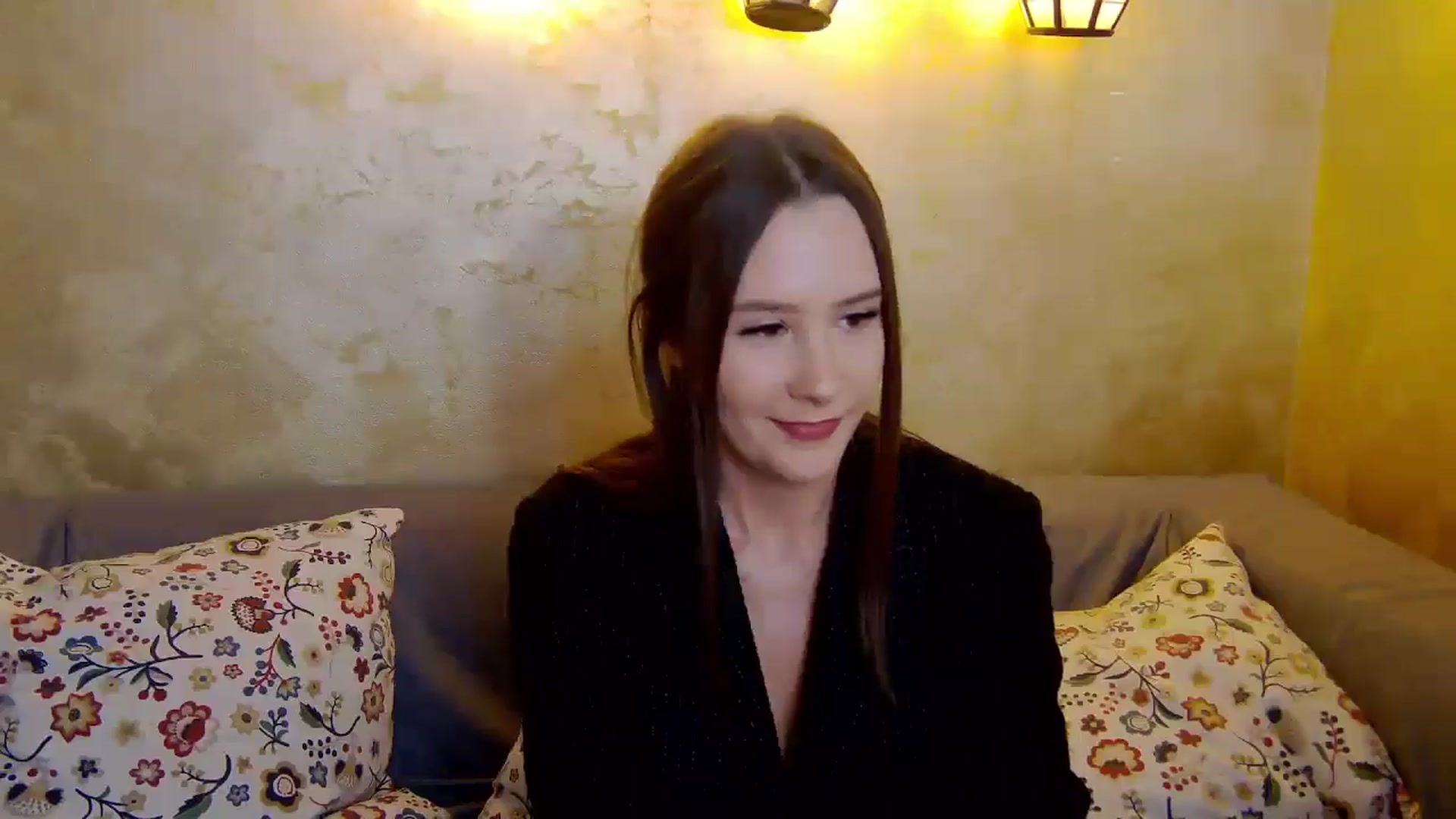 Gallery image thumbnail from Radiance's myfreecams stream on, 01/05/2025, 18:12 image 8 of 20