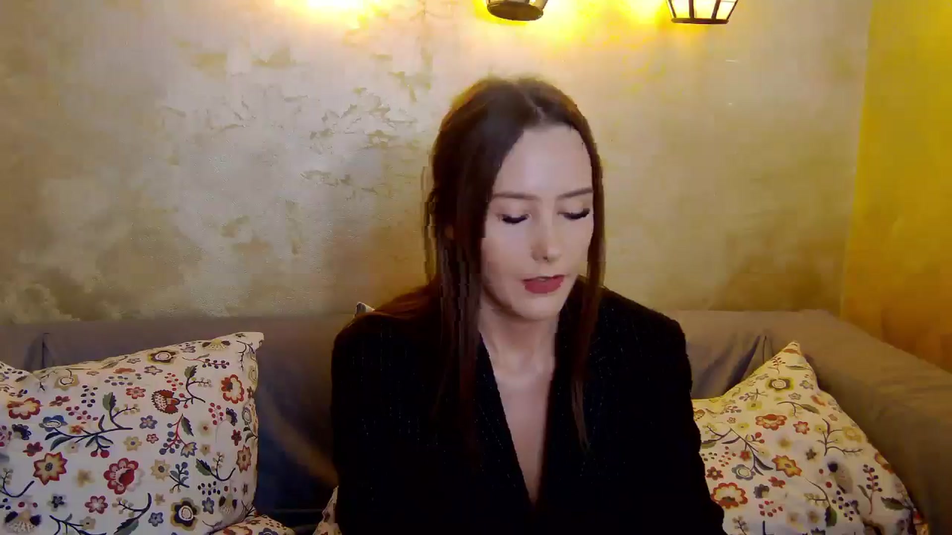 Gallery image thumbnail from Radiance's myfreecams stream on, 01/05/2025, 18:12 image 10 of 20