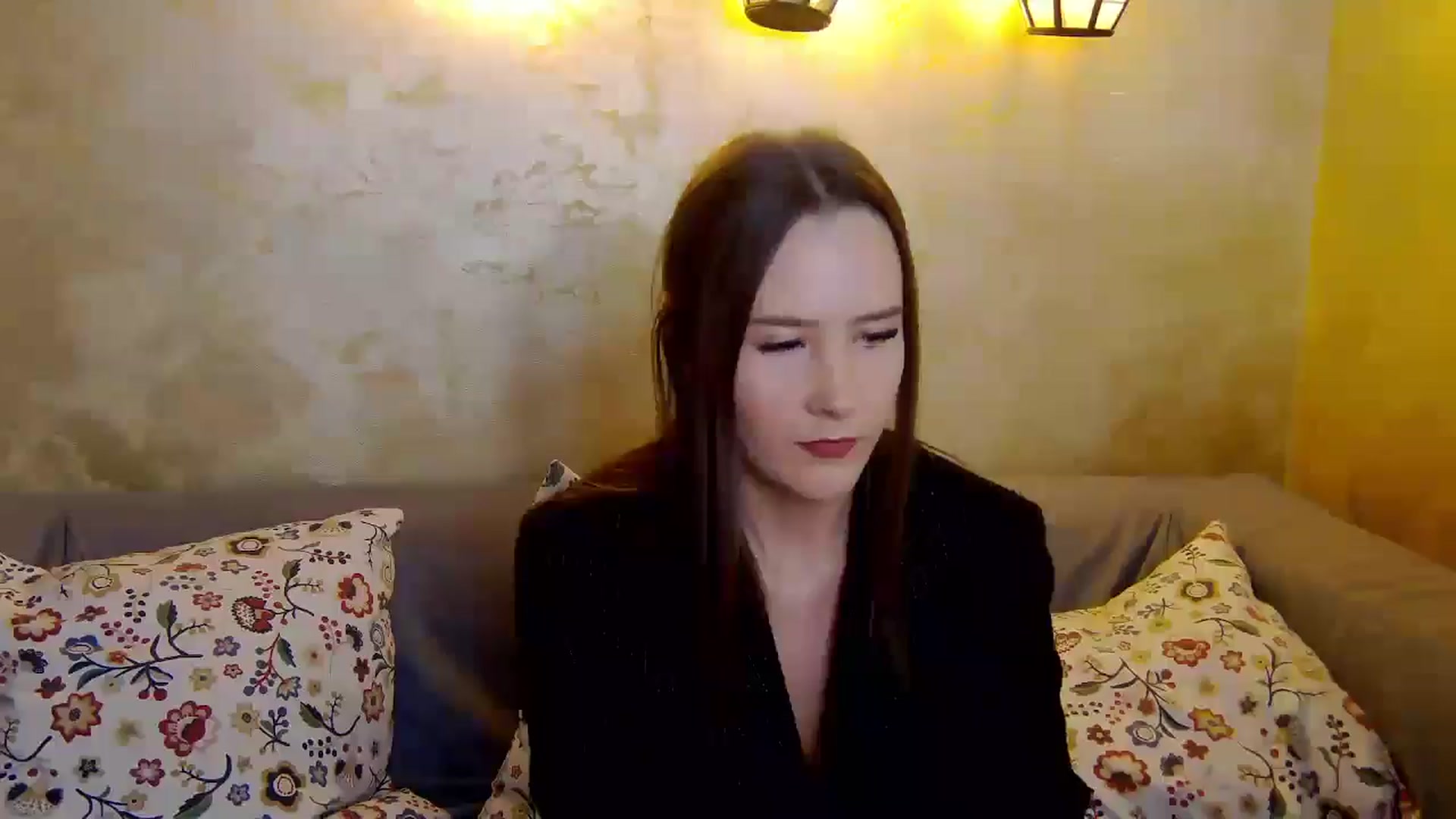 Gallery image thumbnail from Radiance's myfreecams stream on, 01/05/2025, 18:12 image 18 of 20