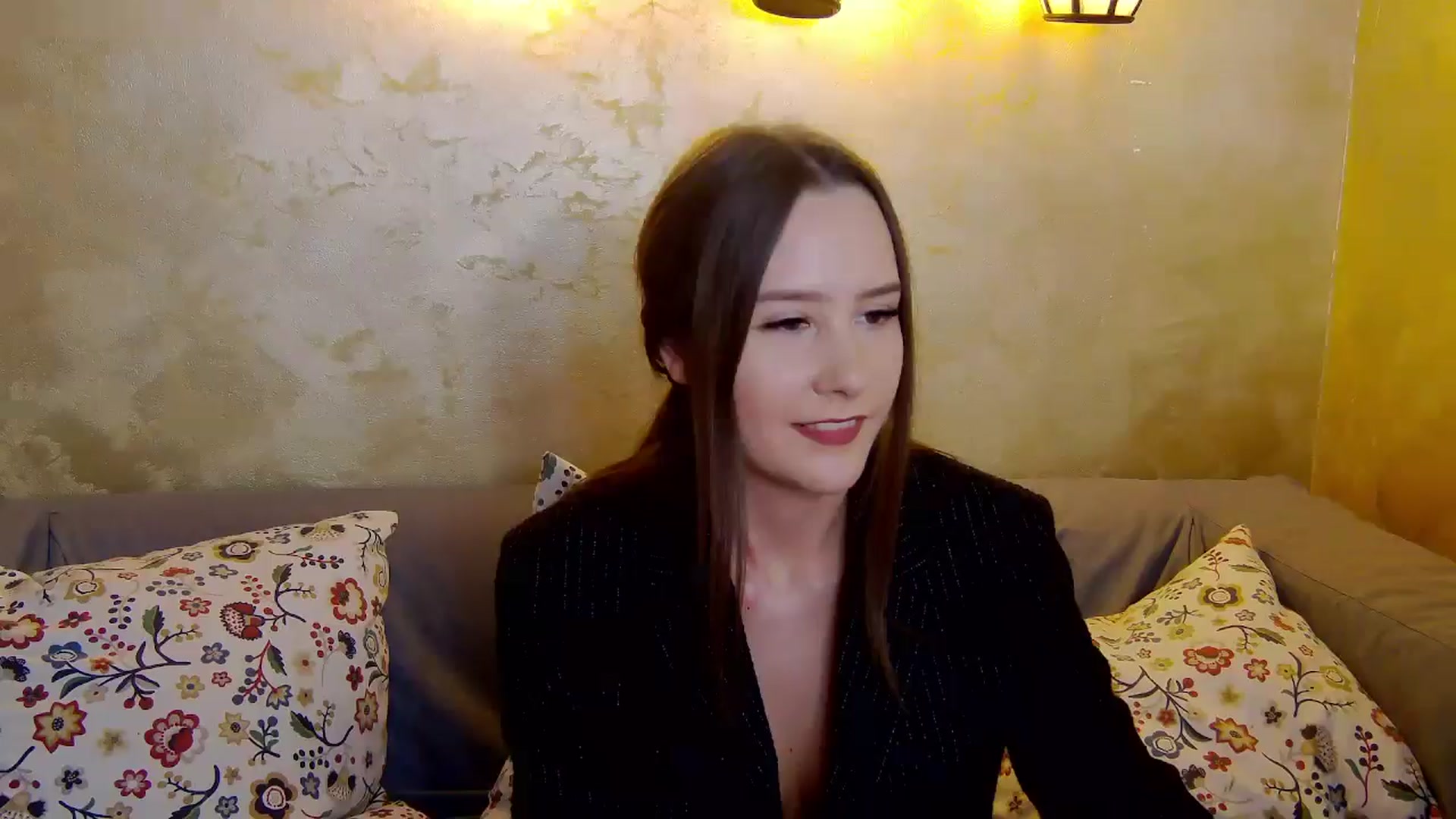 Gallery image thumbnail from Radiance's myfreecams stream on, 01/05/2025, 19:11 image 13 of 20