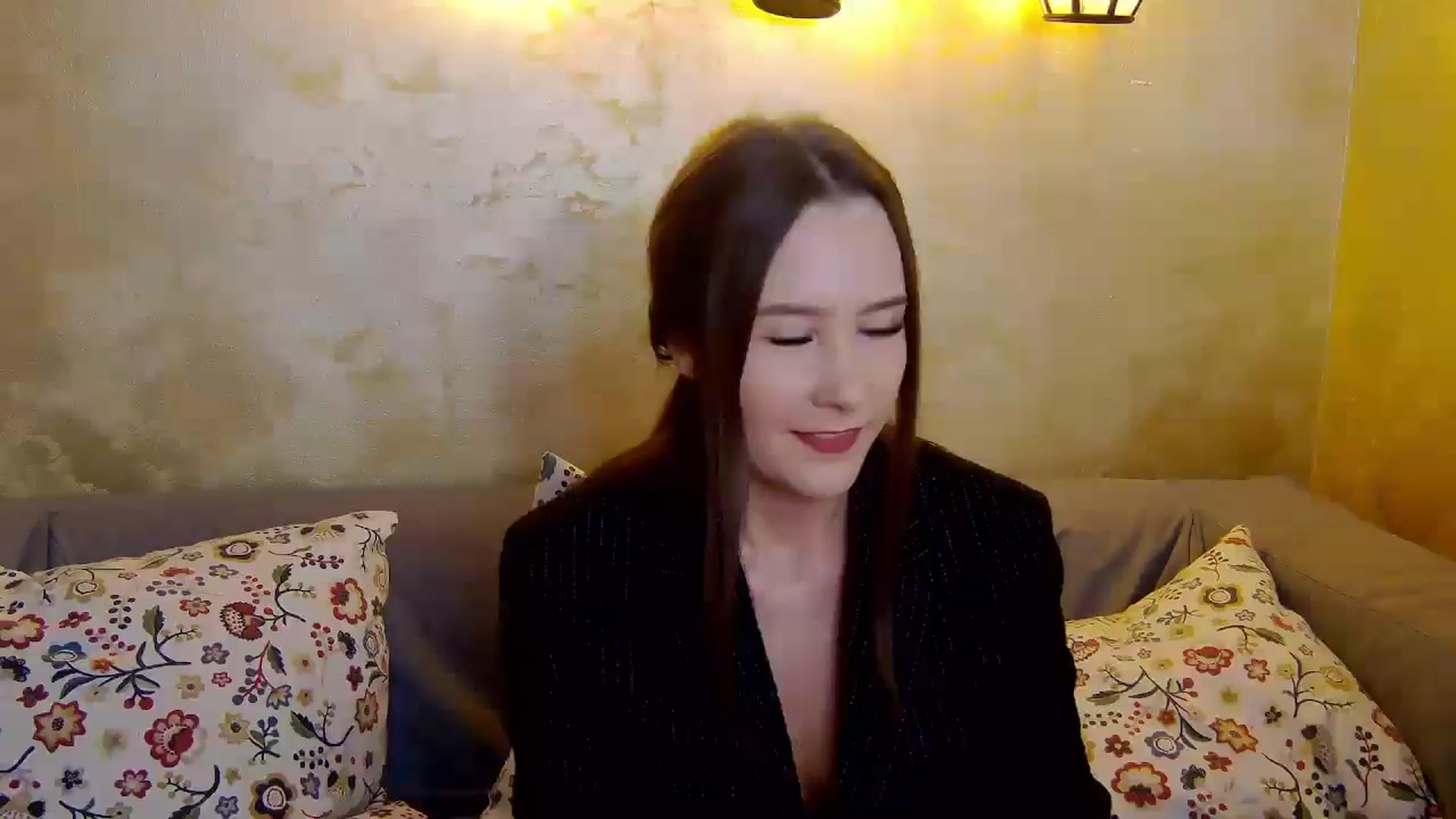 Gallery image thumbnail from Radiance's myfreecams stream on, 01/05/2025, 19:11 image 1 of 20