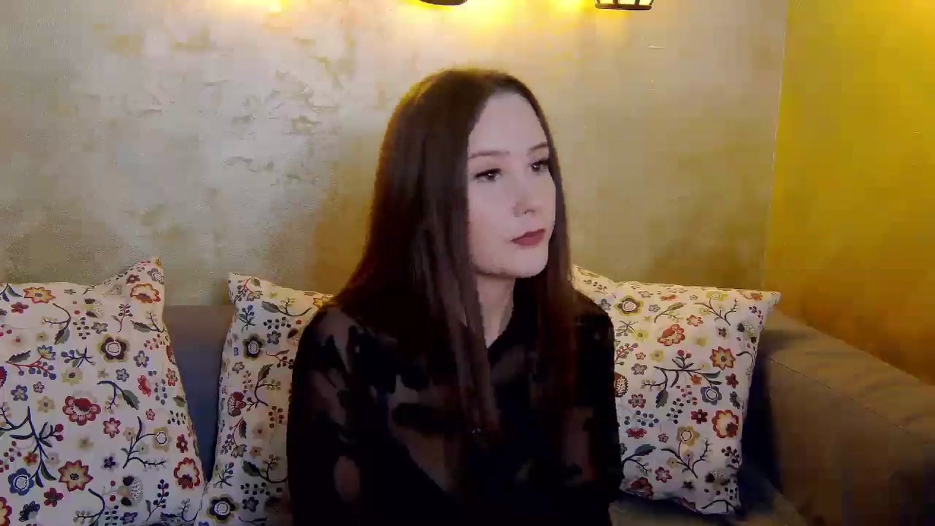 Gallery image thumbnail from Radiance's myfreecams stream on, 01/06/2025, 15:57 image 3 of 20