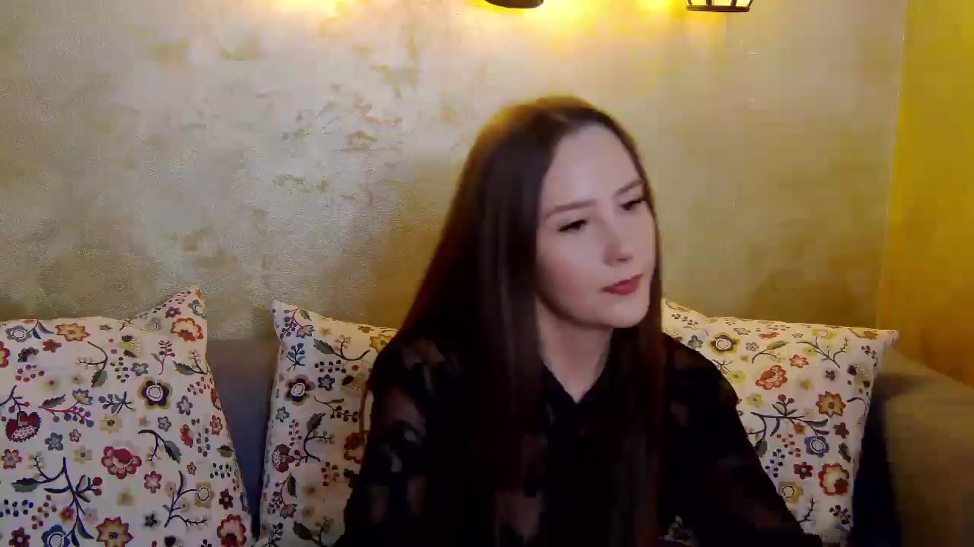 Gallery image thumbnail from Radiance's myfreecams stream on, 01/06/2025, 20:02 image 1 of 20