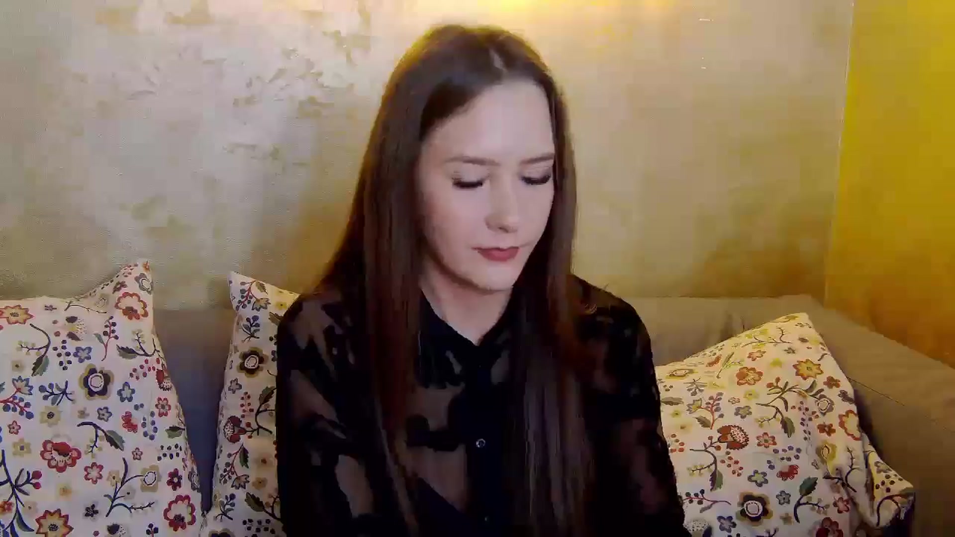 Gallery image thumbnail from Radiance's myfreecams stream on, 01/06/2025, 20:29 image 17 of 20