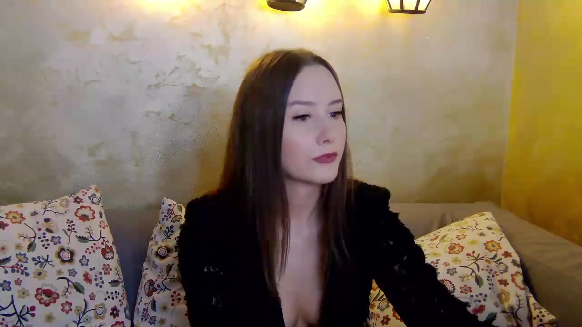 Gallery image thumbnail from Radiance's myfreecams stream on, 01/08/2025, 14:51 image 15 of 20