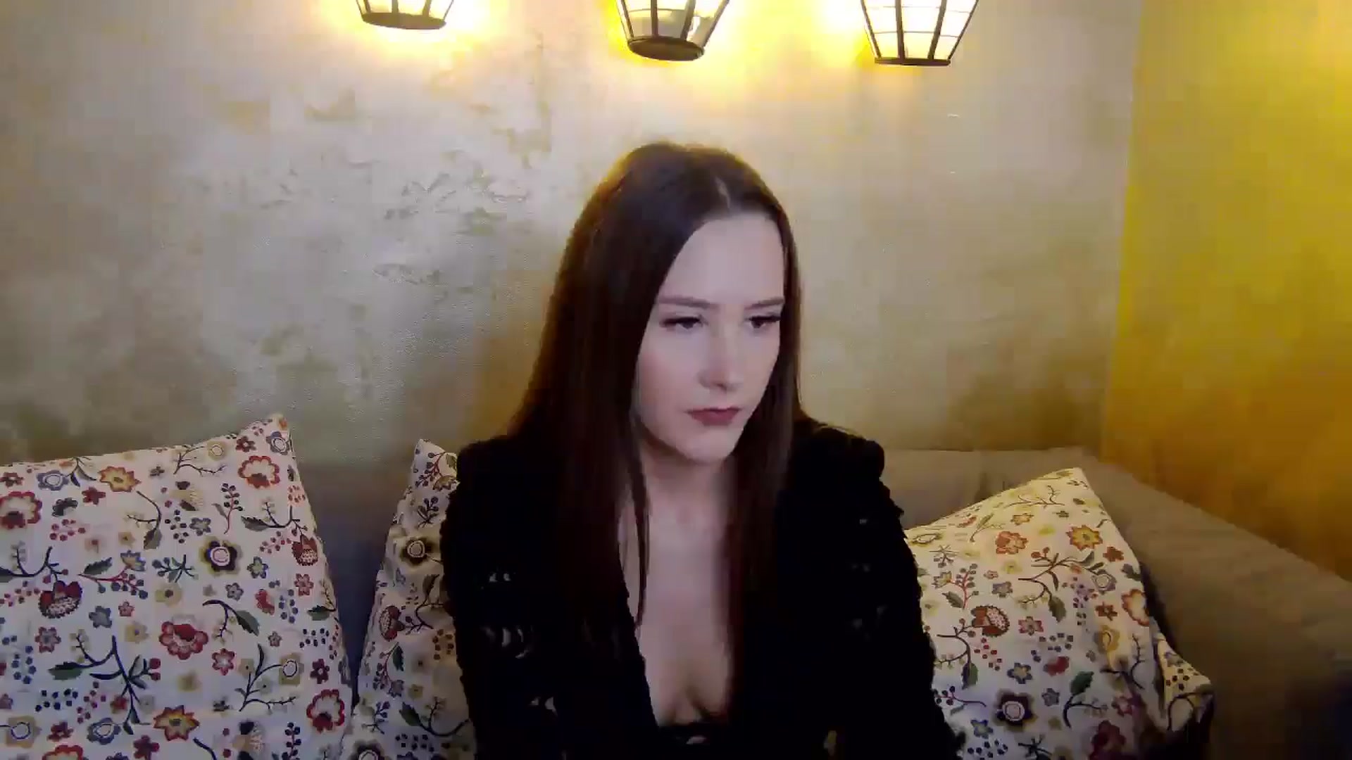 Gallery image thumbnail from Radiance's myfreecams stream on, 01/08/2025, 14:51 image 2 of 20