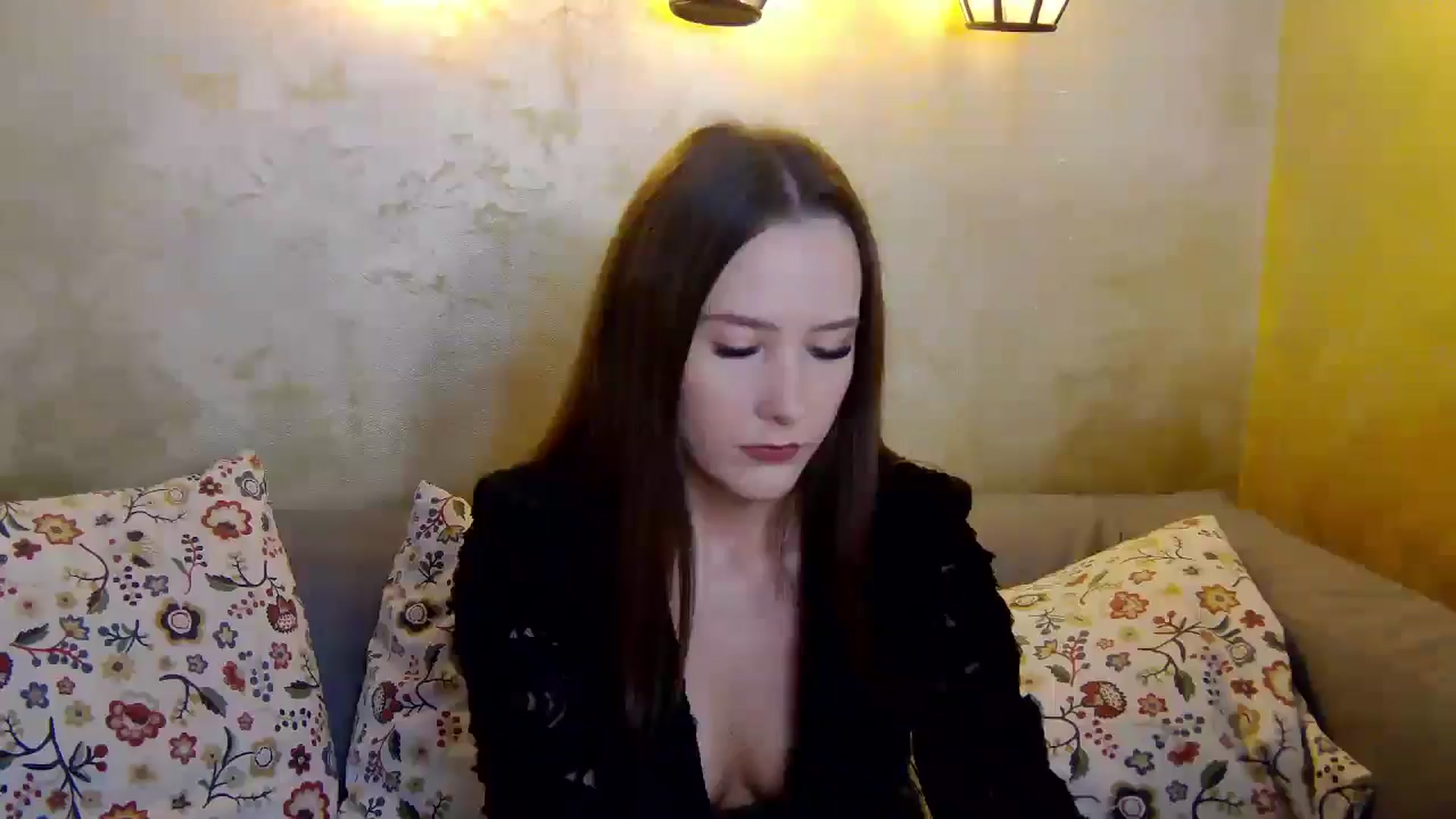 Gallery image thumbnail from Radiance's myfreecams stream on, 01/08/2025, 14:51 image 6 of 20
