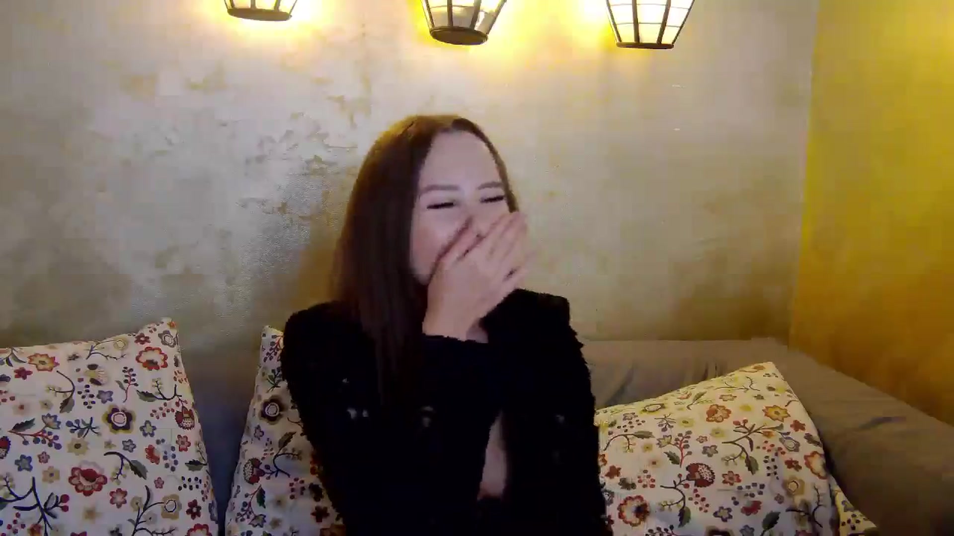 Gallery image thumbnail from Radiance's myfreecams stream on, 01/08/2025, 16:34 image 11 of 20