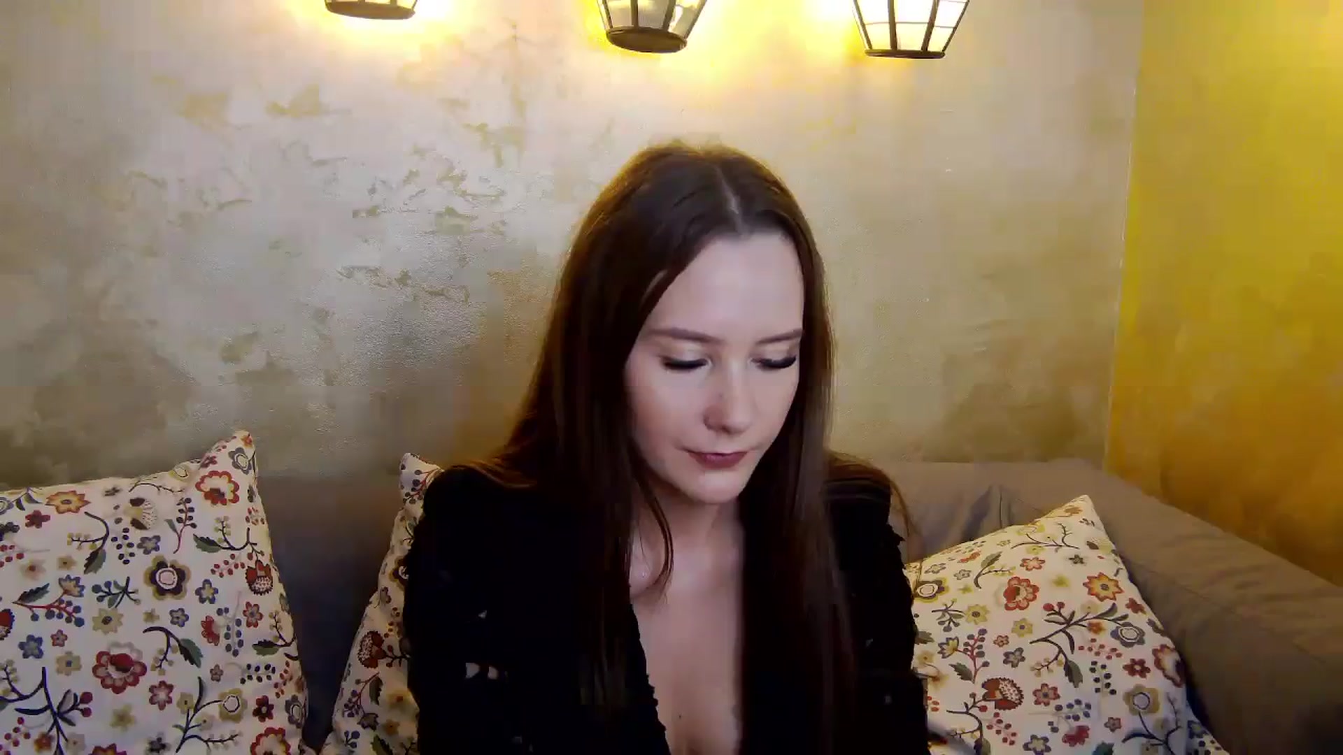 Gallery image thumbnail from Radiance's myfreecams stream on, 01/08/2025, 20:25 image 20 of 20