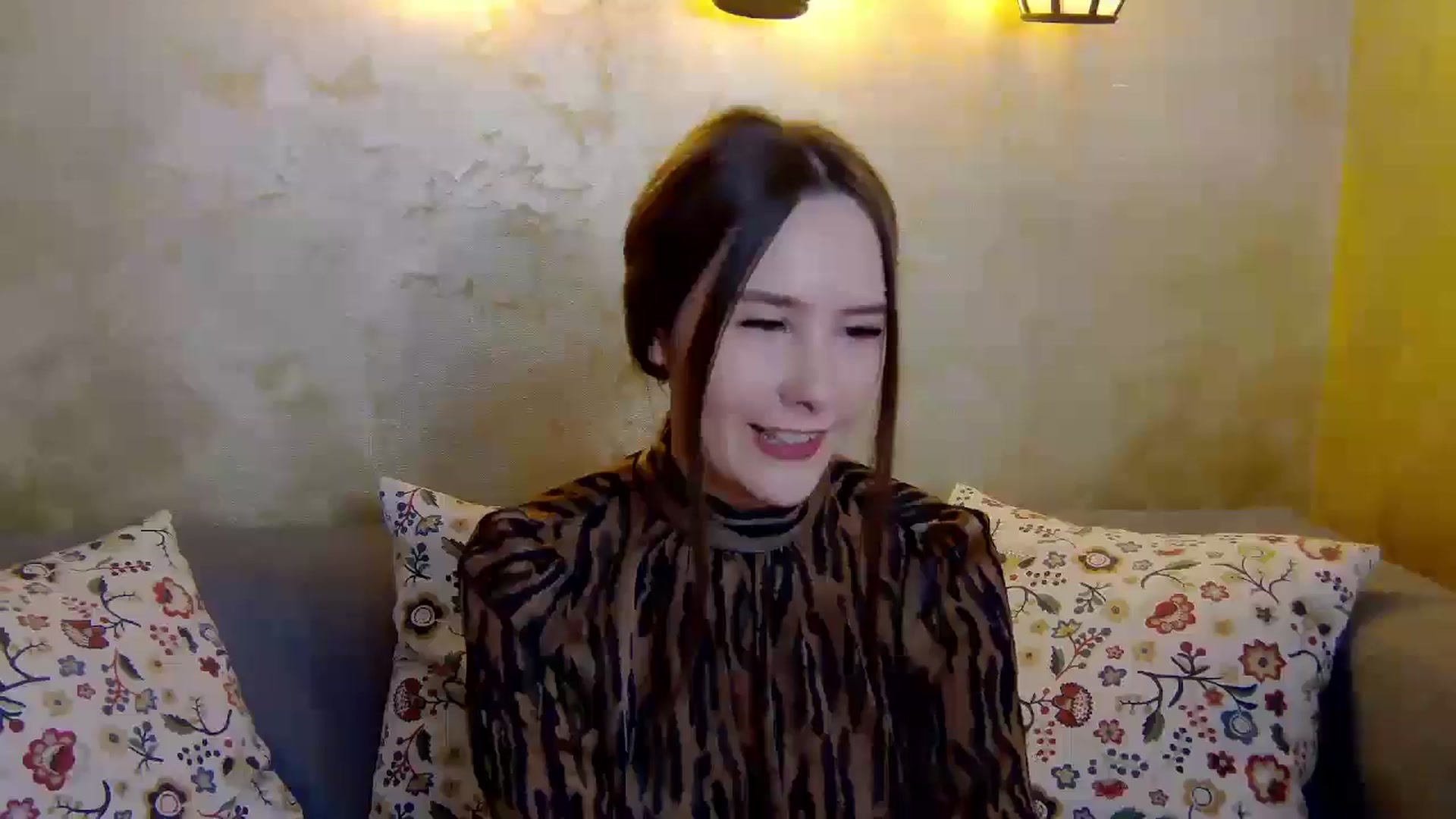 Gallery image thumbnail from Radiance's myfreecams stream on, 01/10/2025, 18:11 image 17 of 20