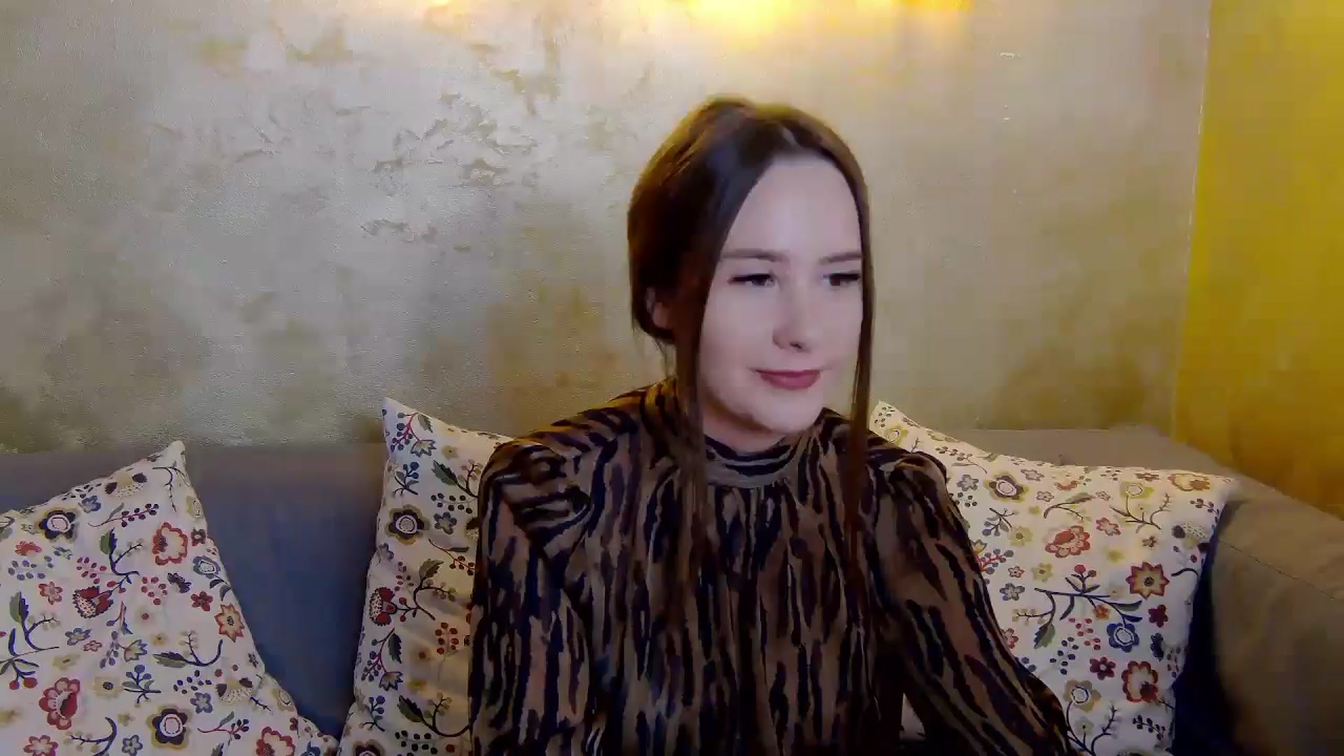 Gallery image thumbnail from Radiance's myfreecams stream on, 01/10/2025, 19:54 image 2 of 20