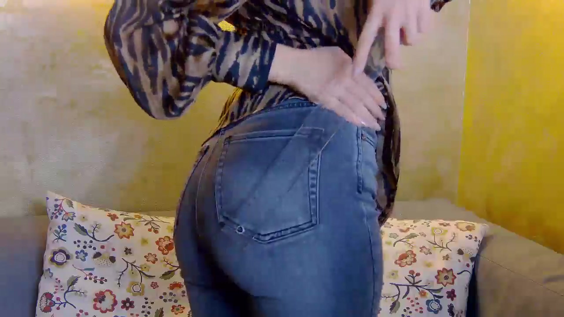 Gallery image thumbnail from Radiance's myfreecams stream on, 01/10/2025, 19:54 image 15 of 20