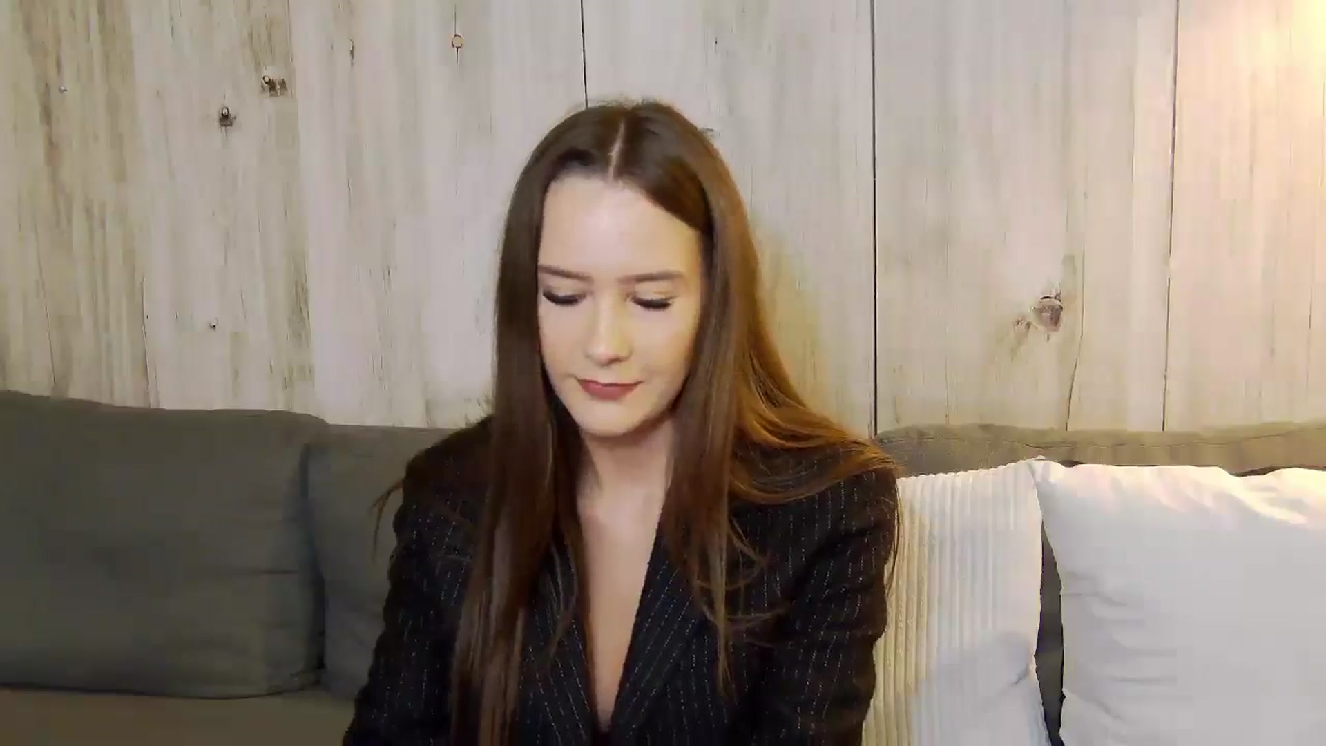 Gallery image thumbnail from Radiance's myfreecams stream on, 01/11/2025, 17:50 image 6 of 20