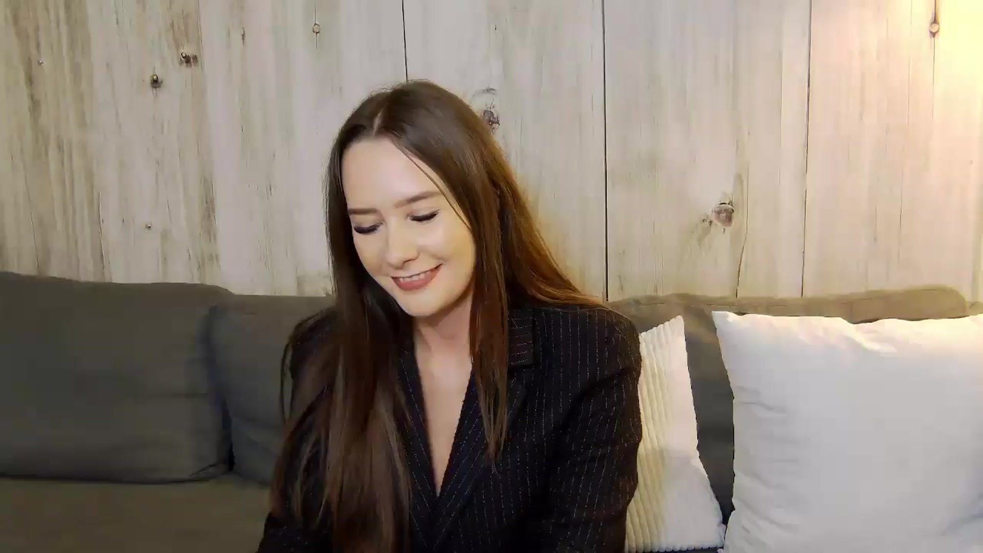 Gallery image thumbnail from Radiance's myfreecams stream on, 01/11/2025, 20:52 image 1 of 20