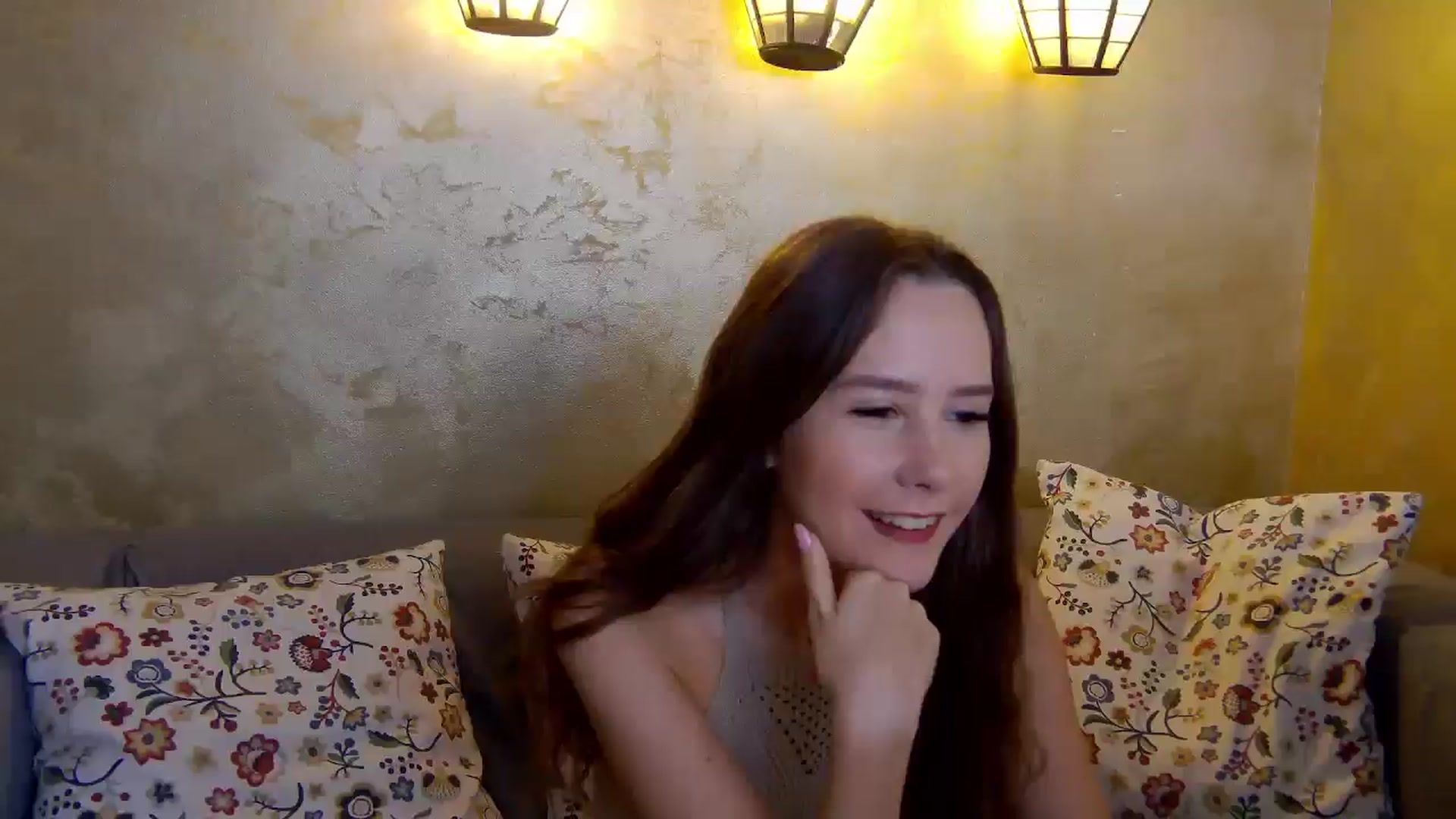 Gallery image thumbnail from Radiance's myfreecams stream on, 01/16/2025, 15:13 image 18 of 20