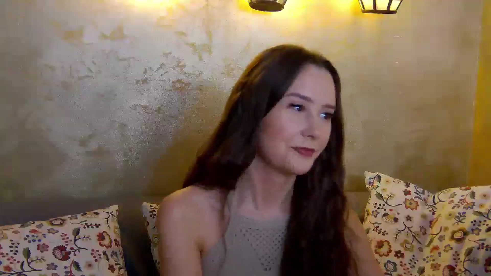 Gallery image thumbnail from Radiance's myfreecams stream on, 01/16/2025, 16:35 image 8 of 20