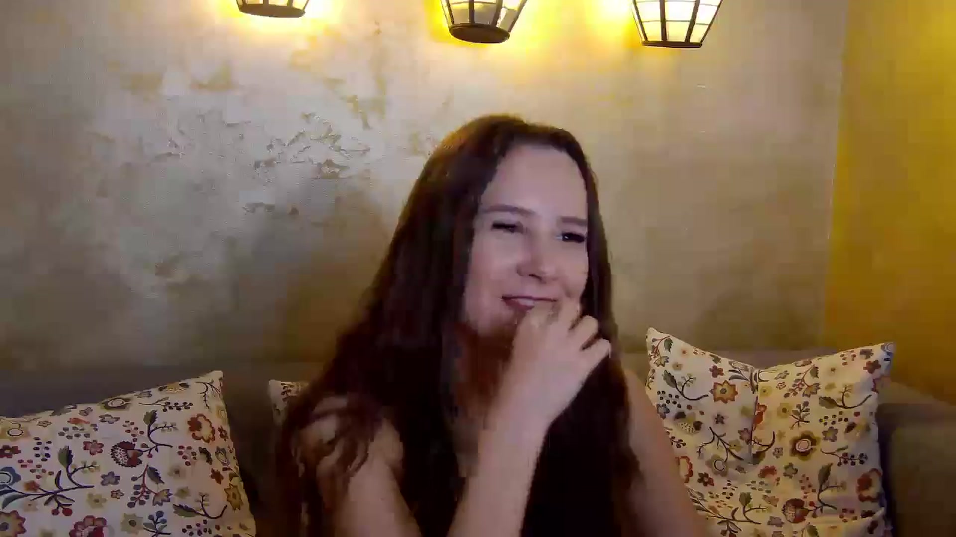 Gallery image thumbnail from Radiance's myfreecams stream on, 01/16/2025, 20:54 image 16 of 20