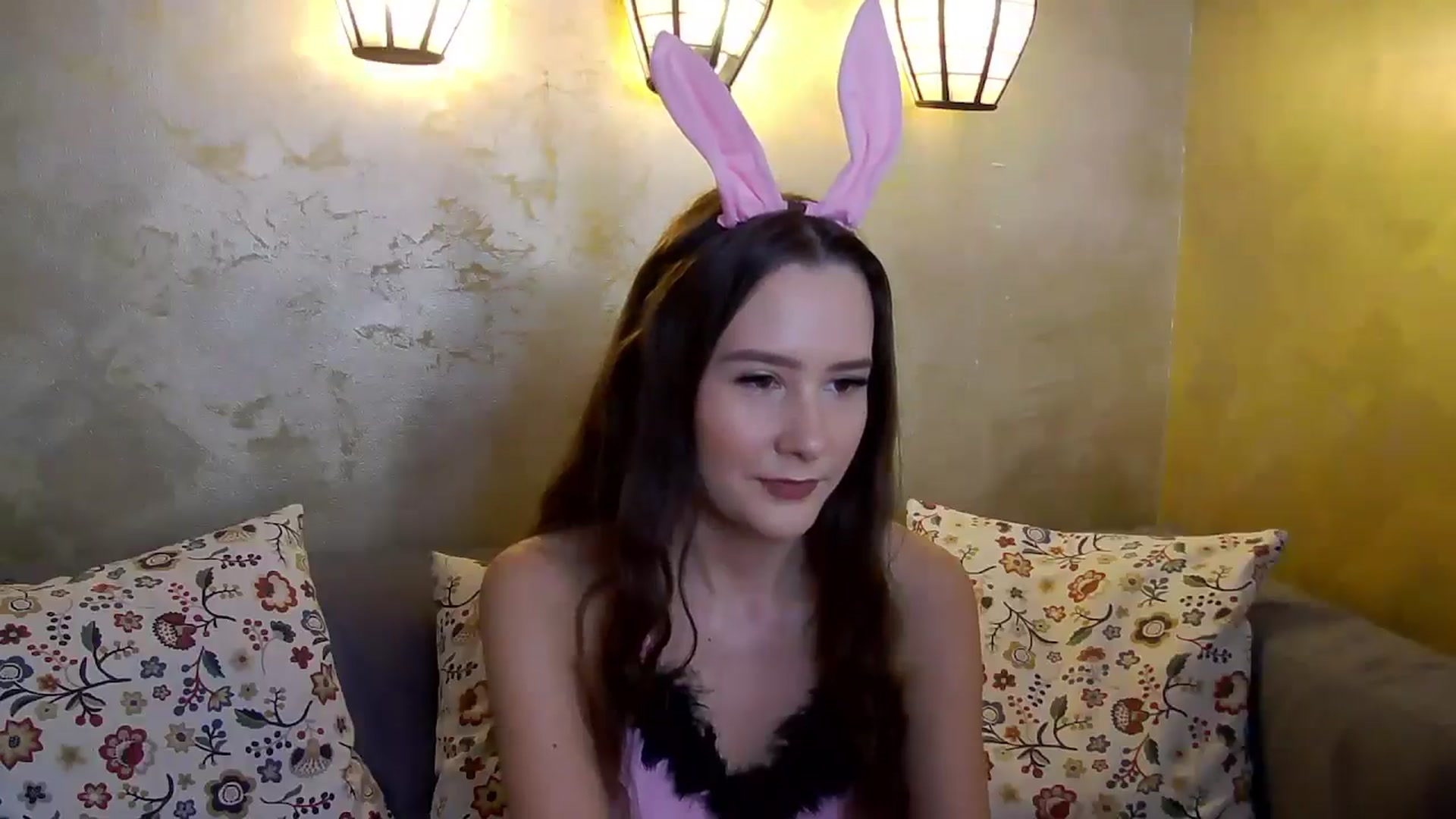 Gallery image thumbnail from Radiance's myfreecams stream on, 01/17/2025, 15:38 image 3 of 20