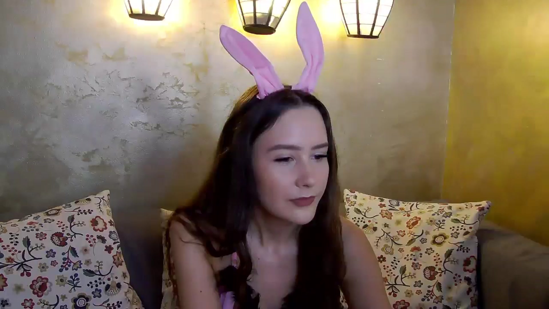 Gallery image thumbnail from Radiance's myfreecams stream on, 01/17/2025, 15:38 image 15 of 20