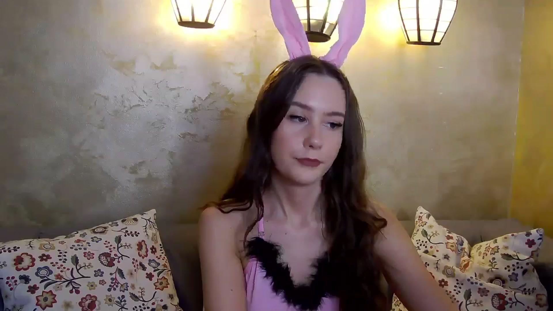 Gallery image thumbnail from Radiance's myfreecams stream on, 01/17/2025, 19:24 image 2 of 20