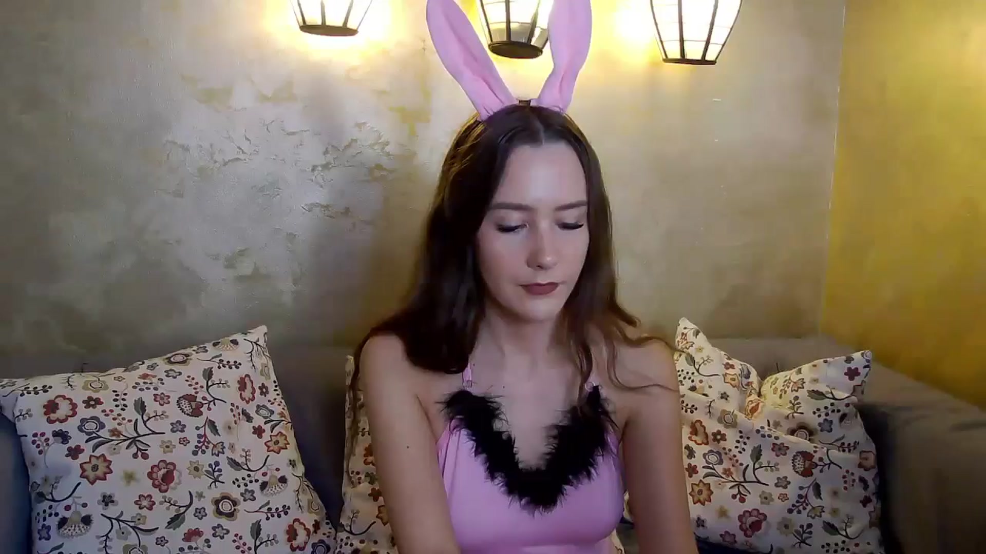 Gallery image thumbnail from Radiance's myfreecams stream on, 01/17/2025, 19:24 image 6 of 20