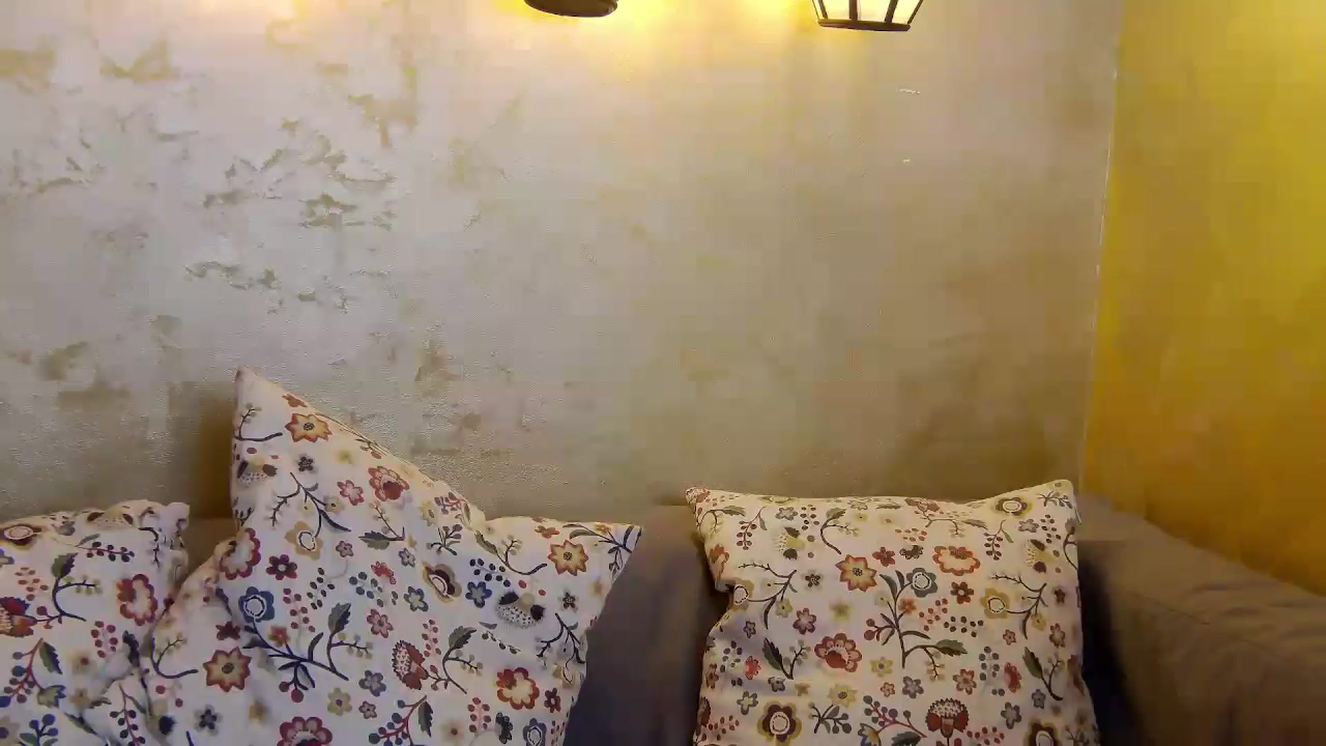 Gallery image thumbnail from Radiance's myfreecams stream on, 01/19/2025, 14:52 image 6 of 20