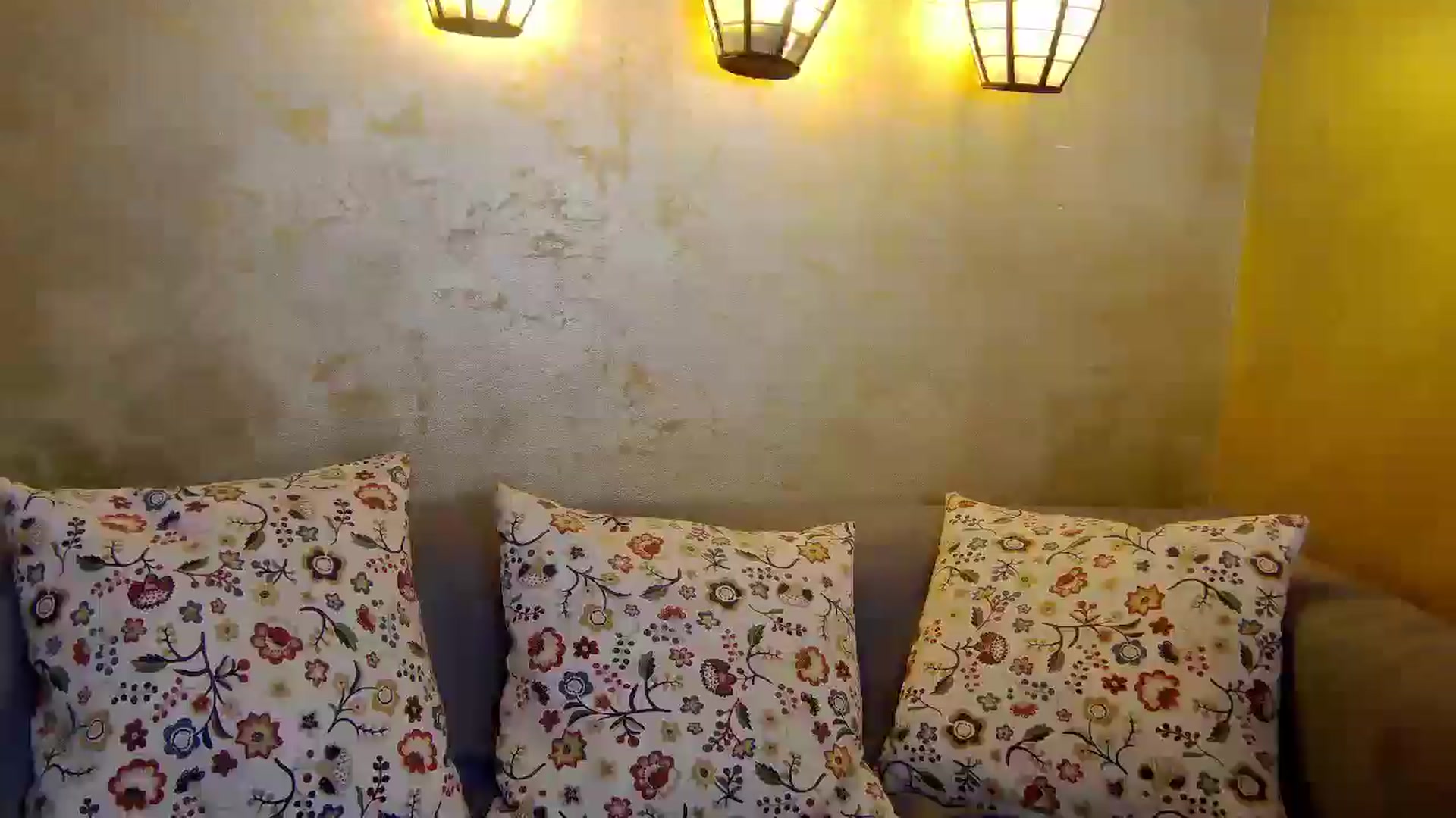 Gallery image thumbnail from Radiance's myfreecams stream on, 01/21/2025, 15:50 image 1 of 20