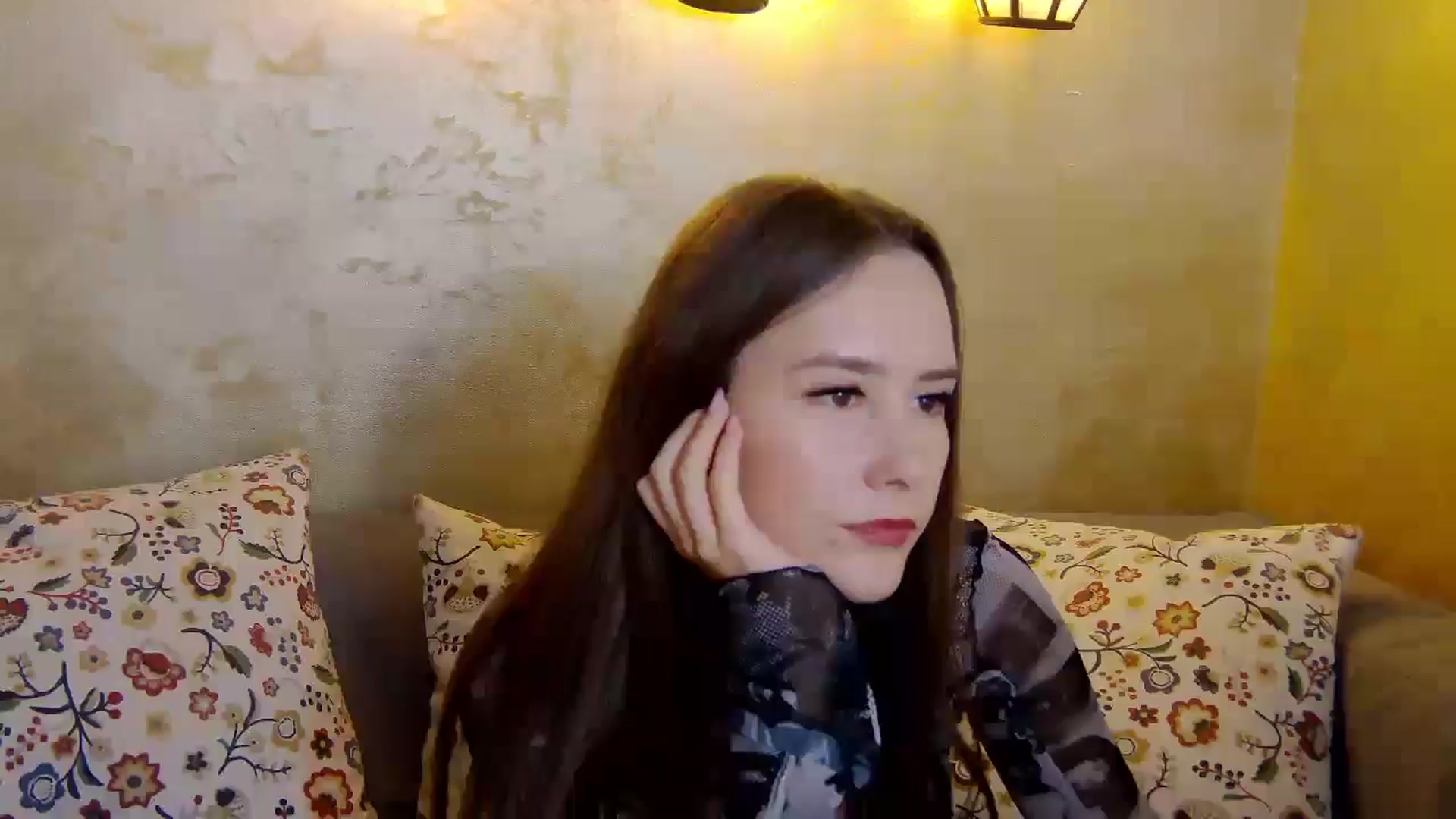 Gallery image thumbnail from Radiance's myfreecams stream on, 01/21/2025, 18:20 image 12 of 20