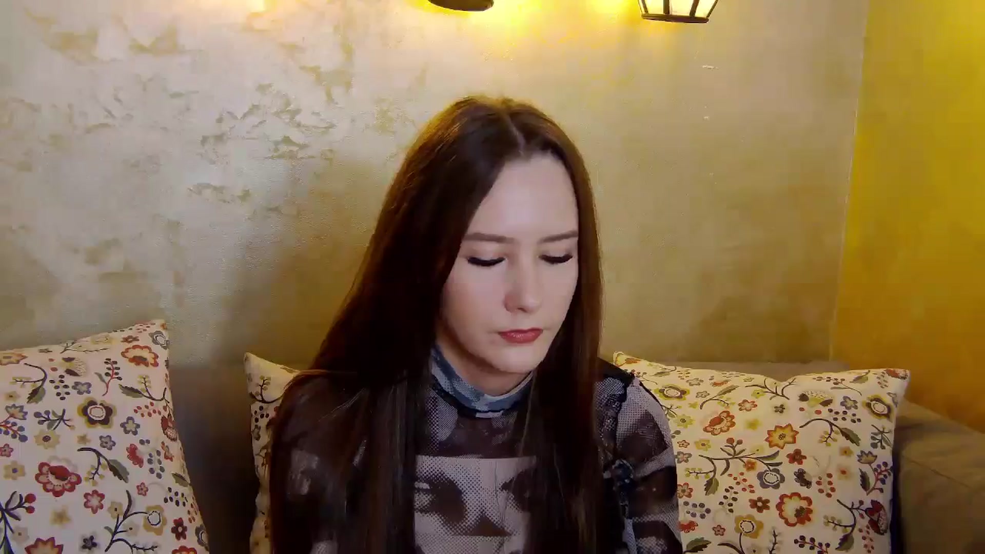 Gallery image thumbnail from Radiance's myfreecams stream on, 01/21/2025, 19:31 image 10 of 20