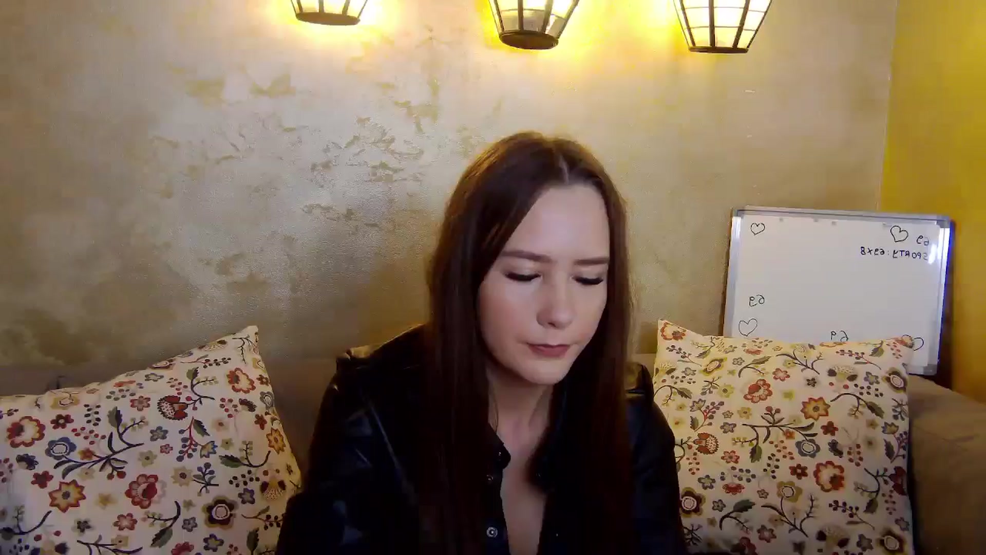 Gallery image thumbnail from Radiance's myfreecams stream on, 01/24/2025, 19:56 image 17 of 20
