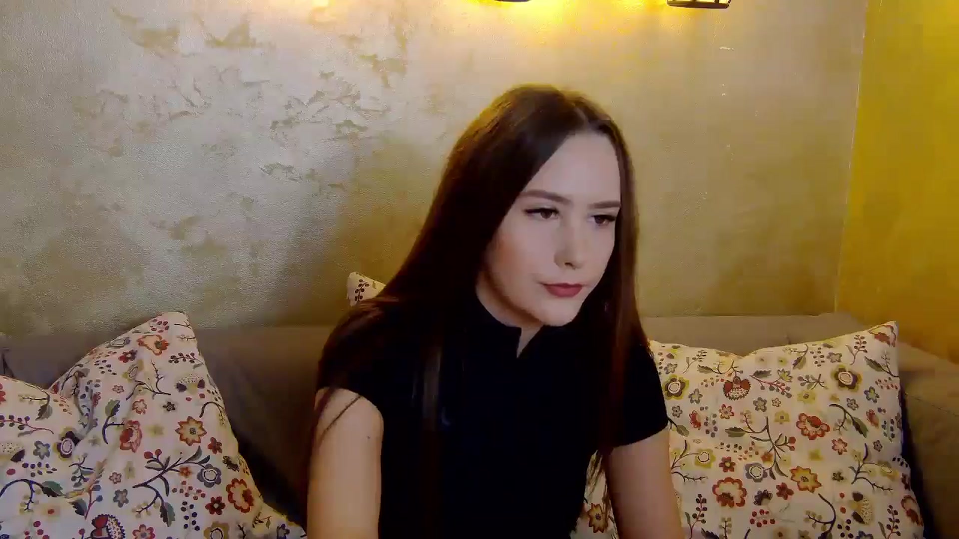 Gallery image thumbnail from Radiance's myfreecams stream on, 01/26/2025, 14:37 image 4 of 20