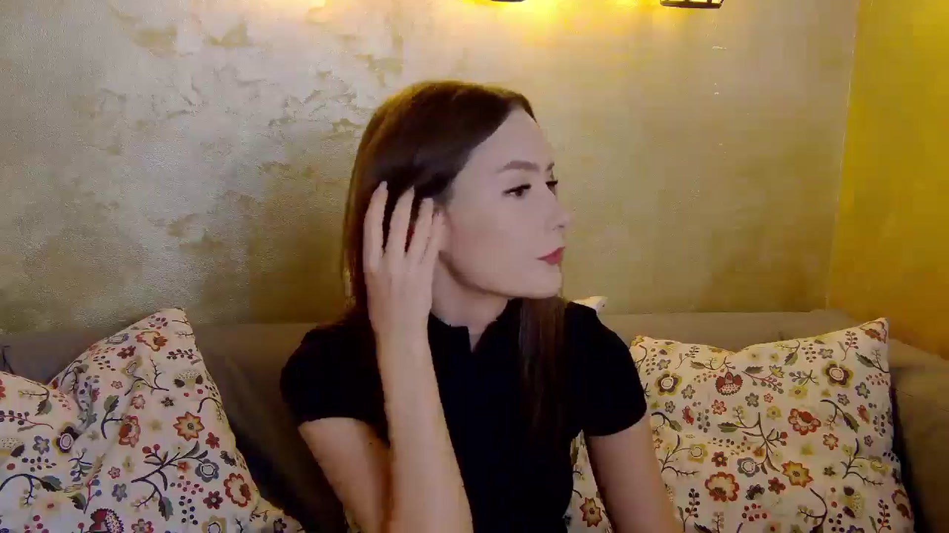 Gallery image thumbnail from Radiance's myfreecams stream on, 01/26/2025, 14:37 image 3 of 20