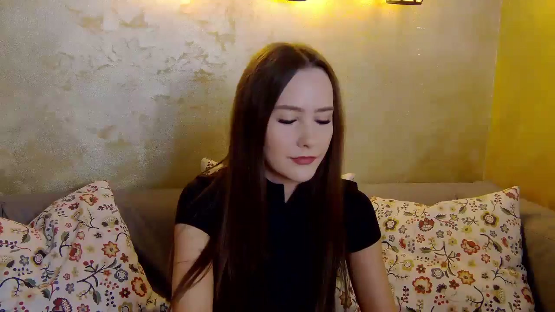 Gallery image thumbnail from Radiance's myfreecams stream on, 01/26/2025, 14:37 image 5 of 20